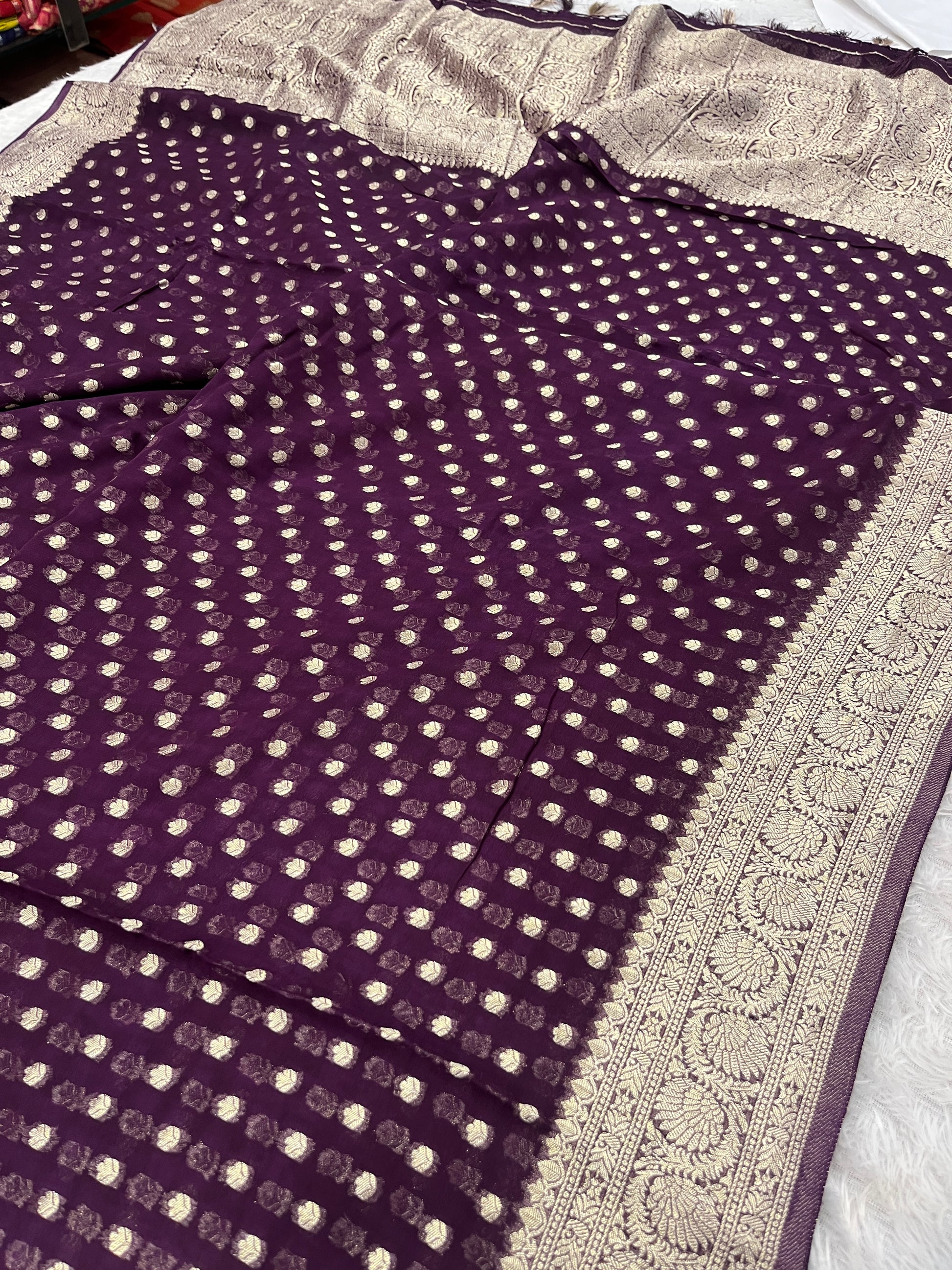 Banarsi Pure Natural Georgette Four flower Buti Design VSG02