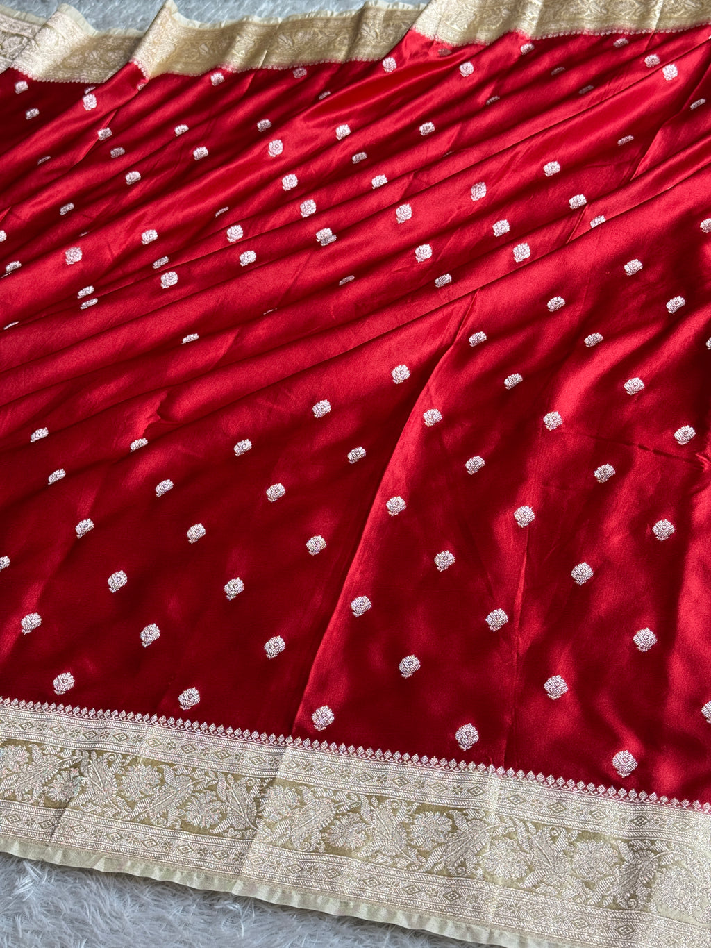 Elegant Reddish Maroon Mashru Kataan Silk Saree with Beige Contrast Border – MKS670