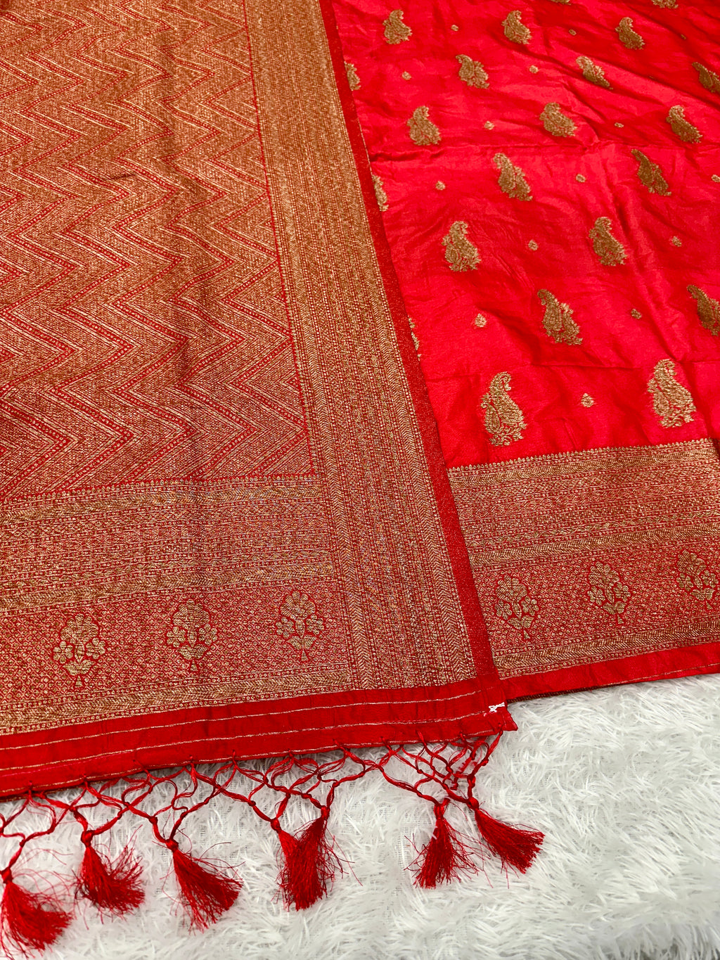 Banarasi Soft Silk 3 Piece Ladies Suit with Antique Zari Woven Work – MSS27