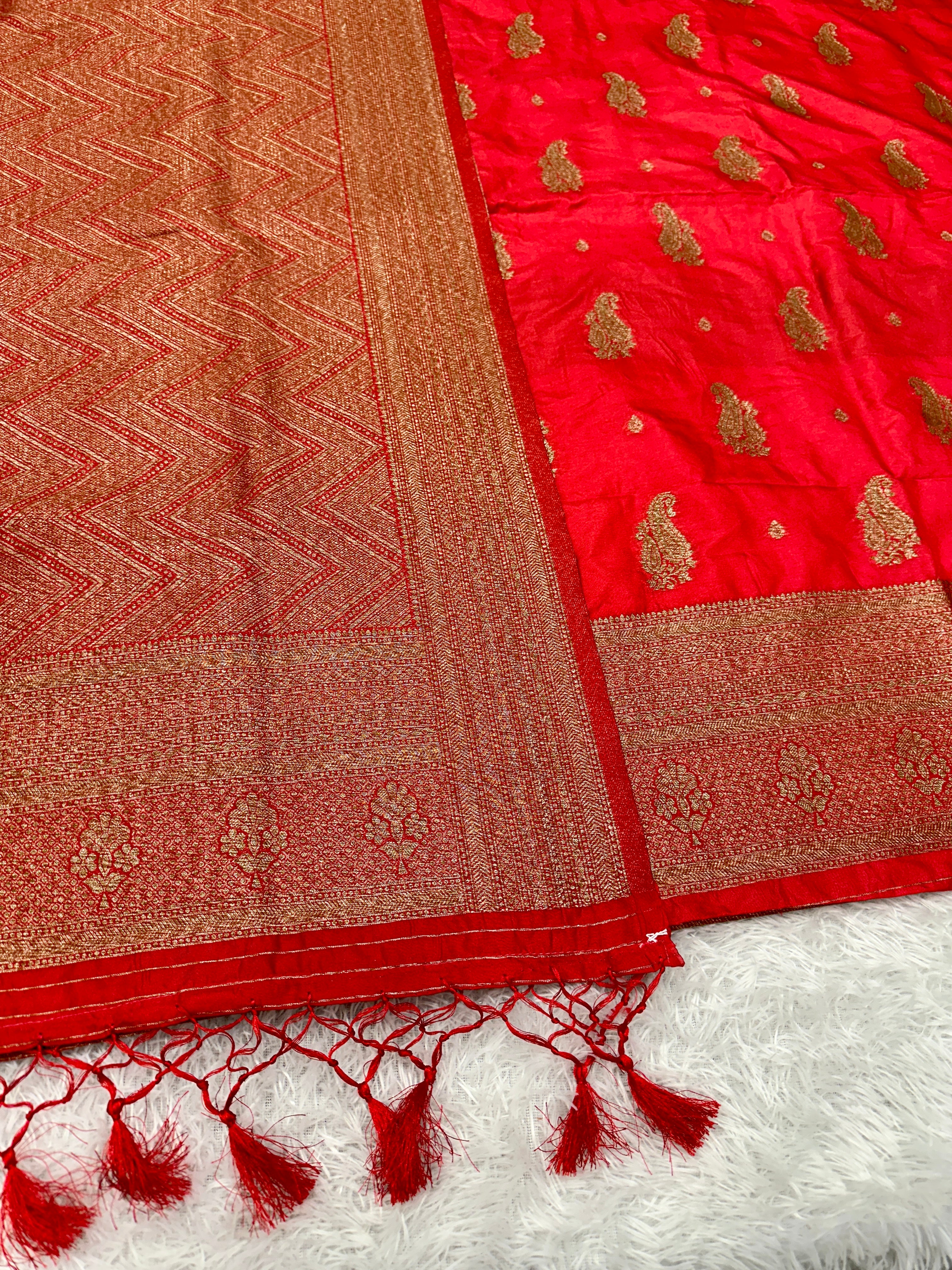 Banarasi Soft Silk 3 Piece Ladies Suit with Antique Zari Woven Work – MSS27