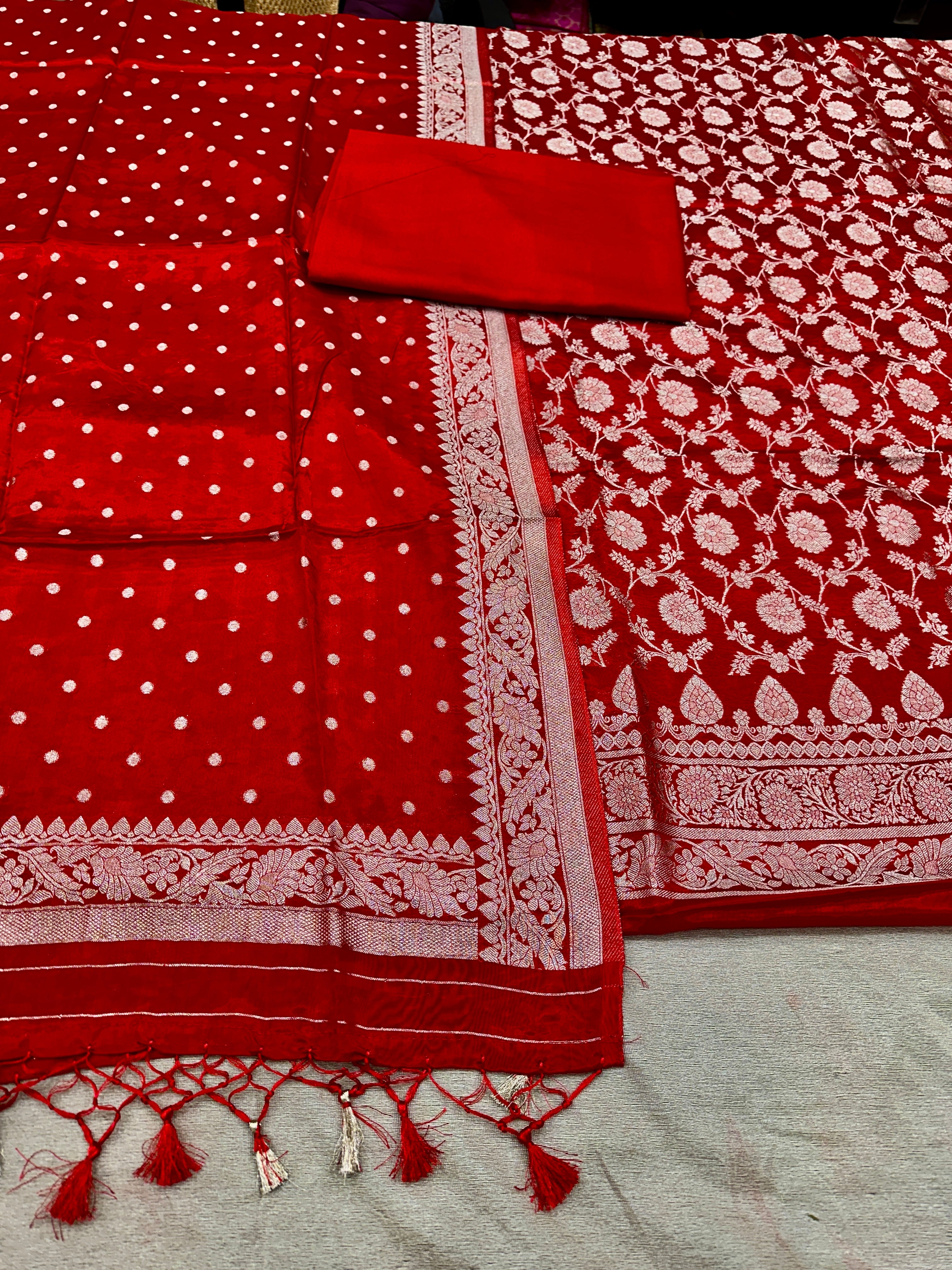 ✨ Banarasi Jacquard Gap Buti HO Silk 3-Piece Unstitched Dress Material MSS23