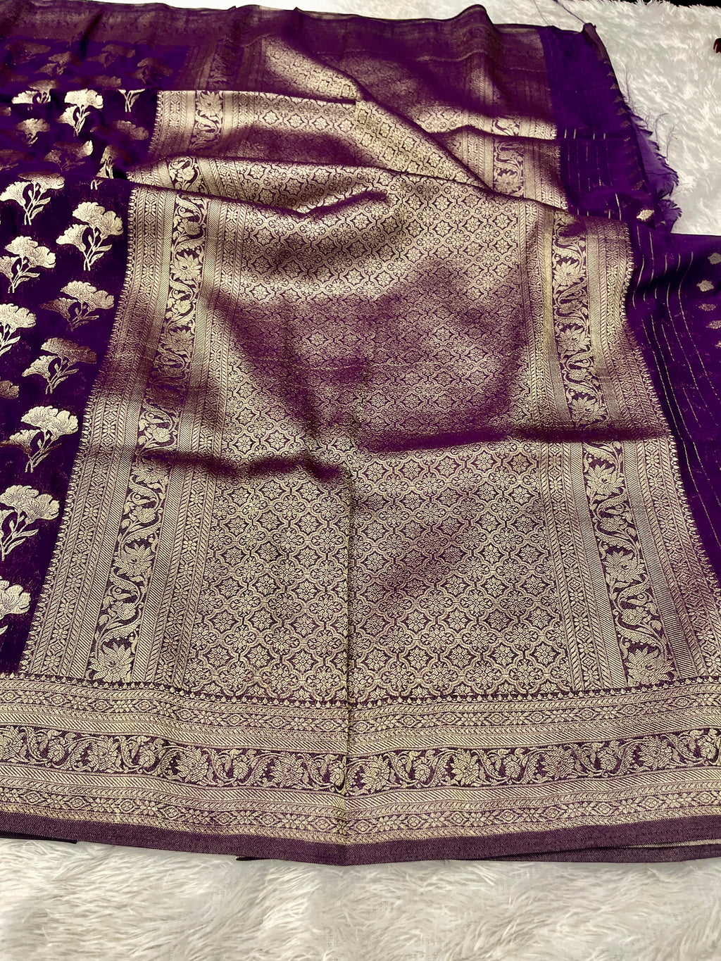 Chinon Silk Dual Flower Design Purple Color Saree CN05