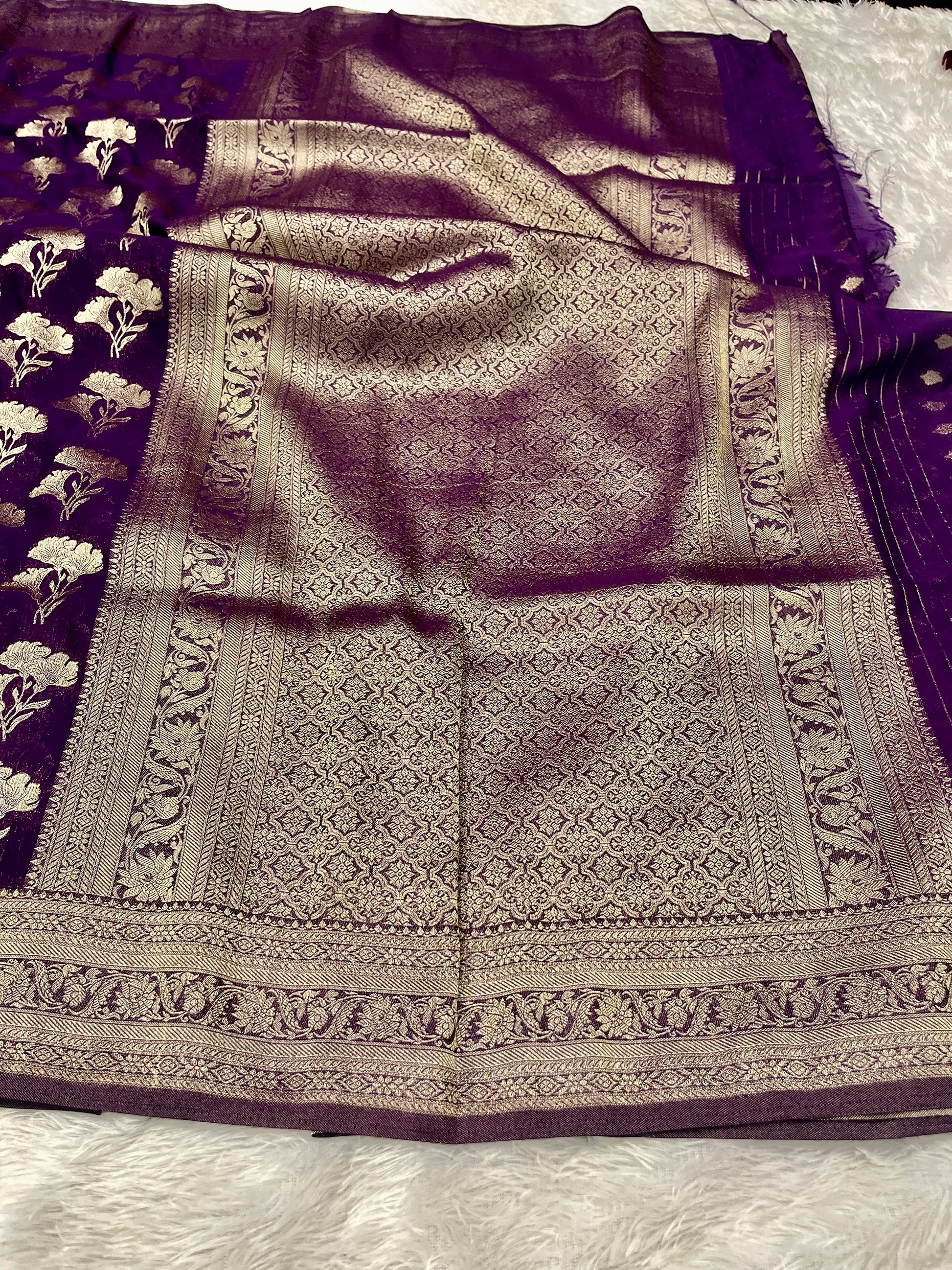 Chinon Silk Dual Flower Design Purple Color Saree CN05