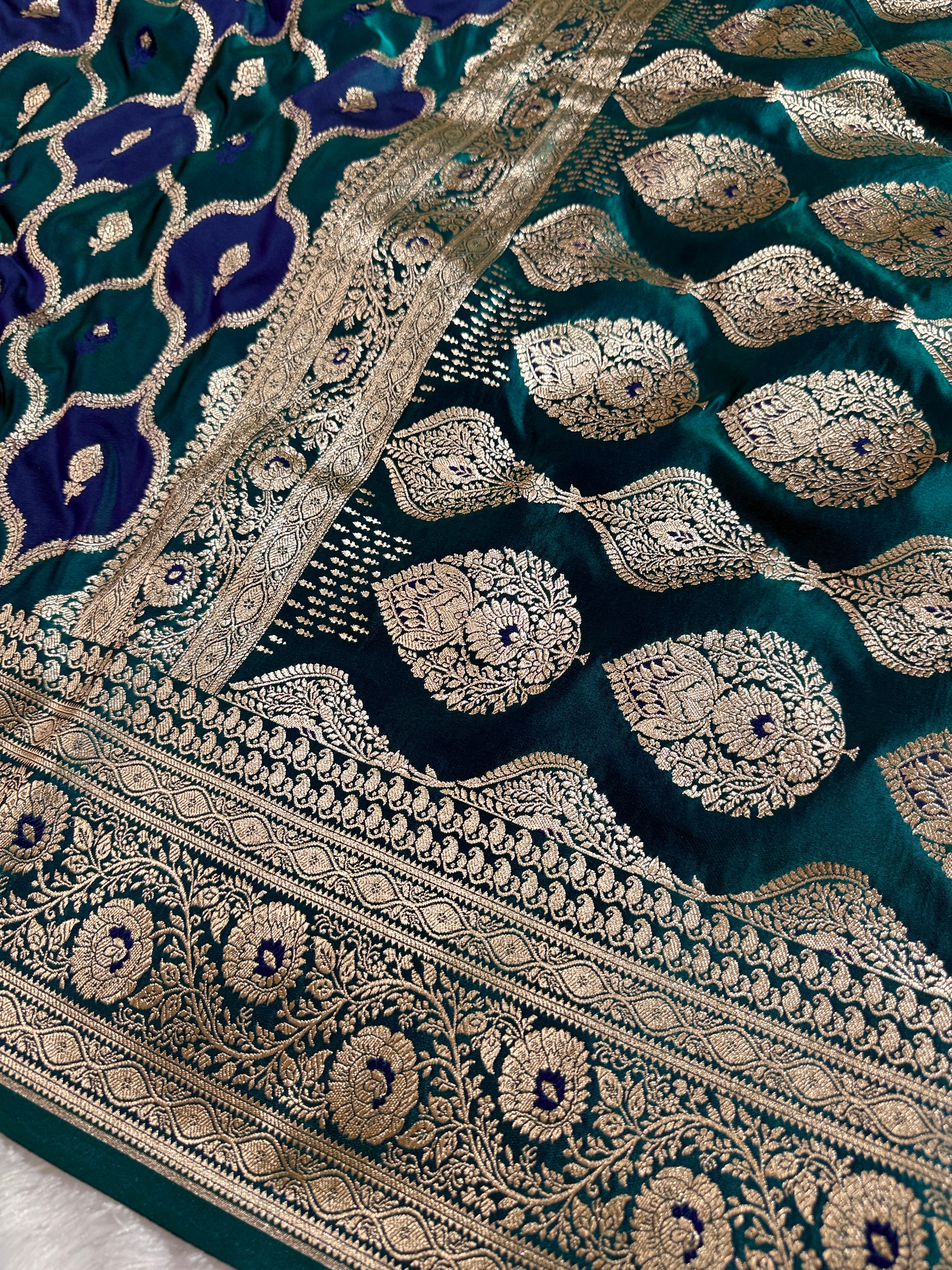 Rama Green Rangkaat Banarasi Mashru Silk Saree with Jacquard Woven Jaal Pattern MKS033
