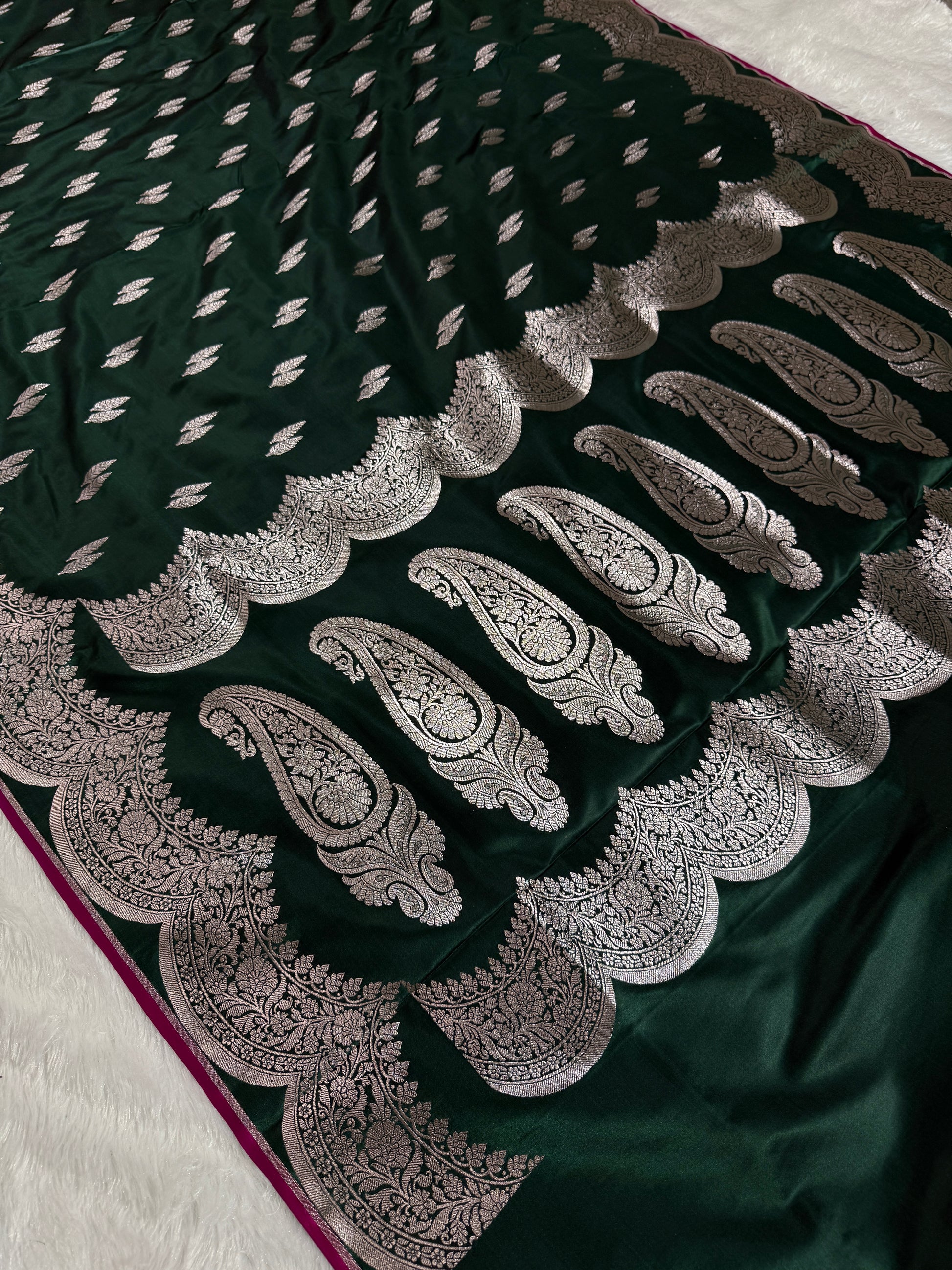 Green Banarasi Mashru Silk Saree with Jacquard Woven Dual Buta & Refined Zari Touch MKS088