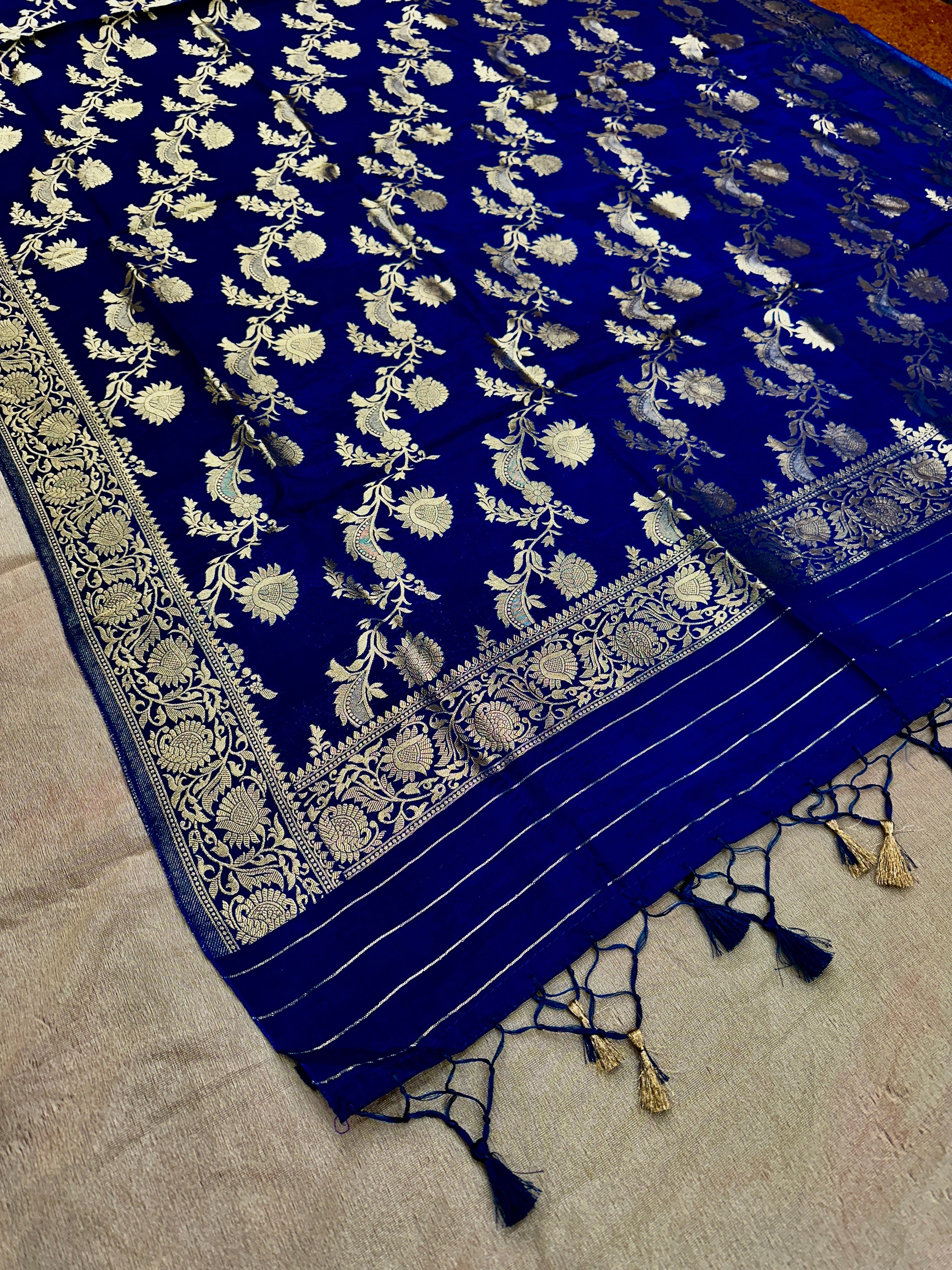 ✨ Banarasi Jacquard Gap Buti HO Silk 3-Piece Unstitched Dress Material MSS26