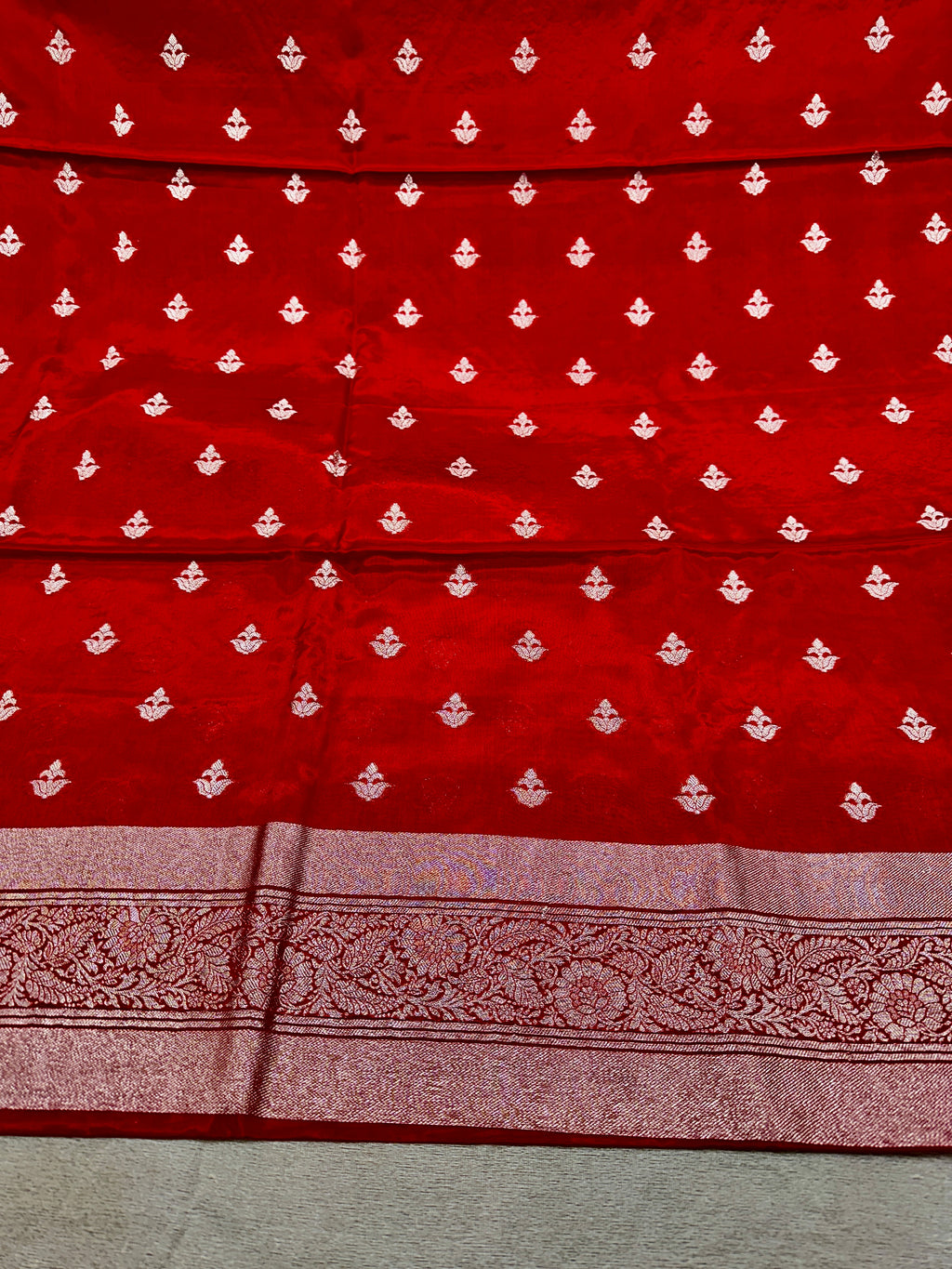 ✨ Banarasi Jacquard Gap Buti HO Silk 3-Piece Unstitched Dress Material MSS24