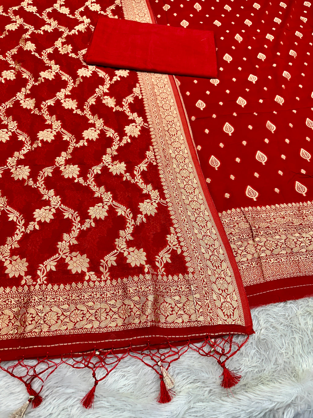 Banarasi Jacquard Zari Georgette Suit Dress – 3 Pc Set MSS24