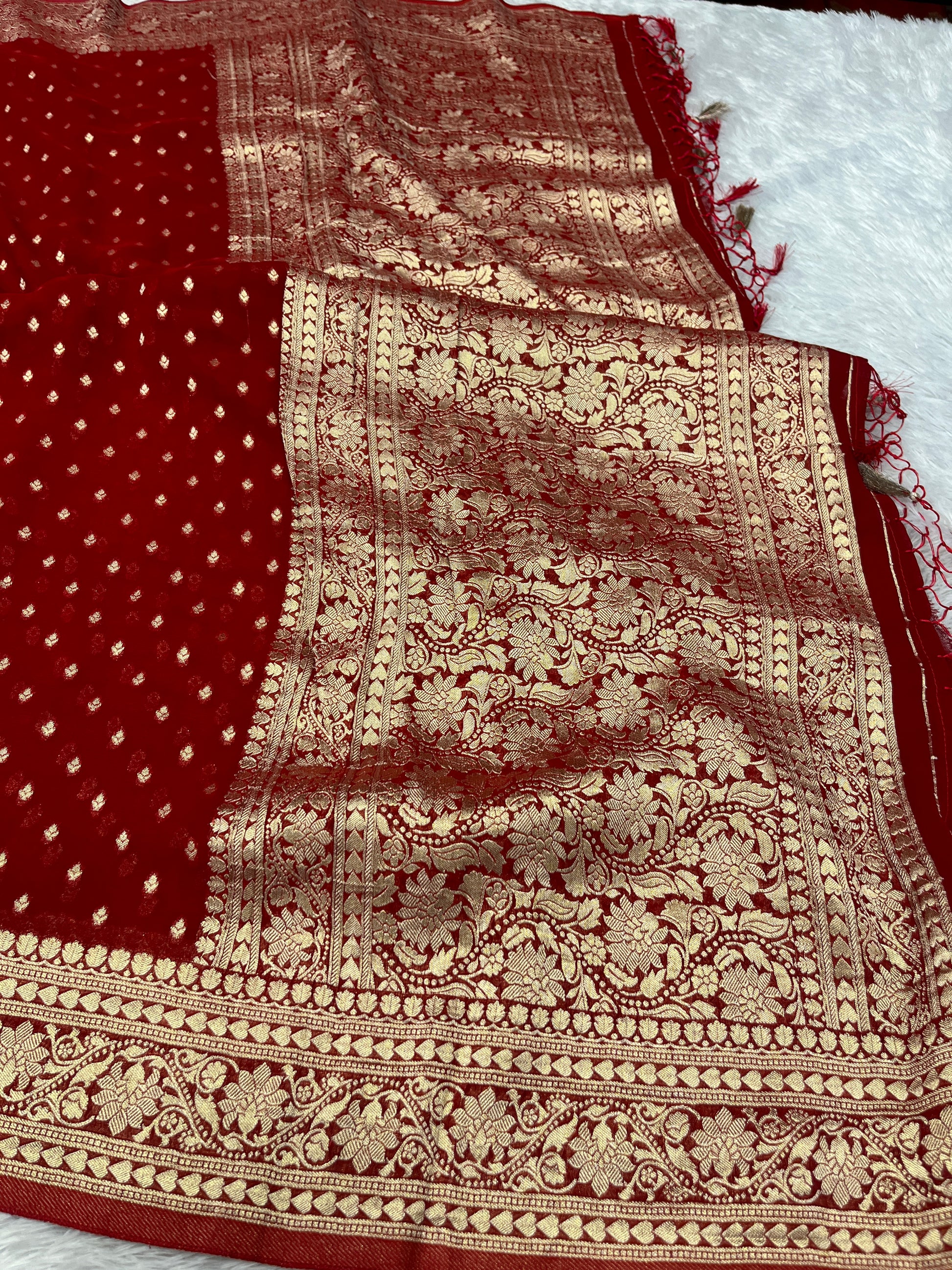 Banarsi Pure Natural Georgette Traditional Patti Buti  Design VSG05