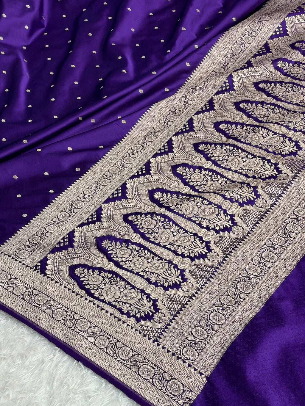 MKS881 – Purple Mashru Kataan Silk Saree with Traditional Border & Rich Zari Pallu