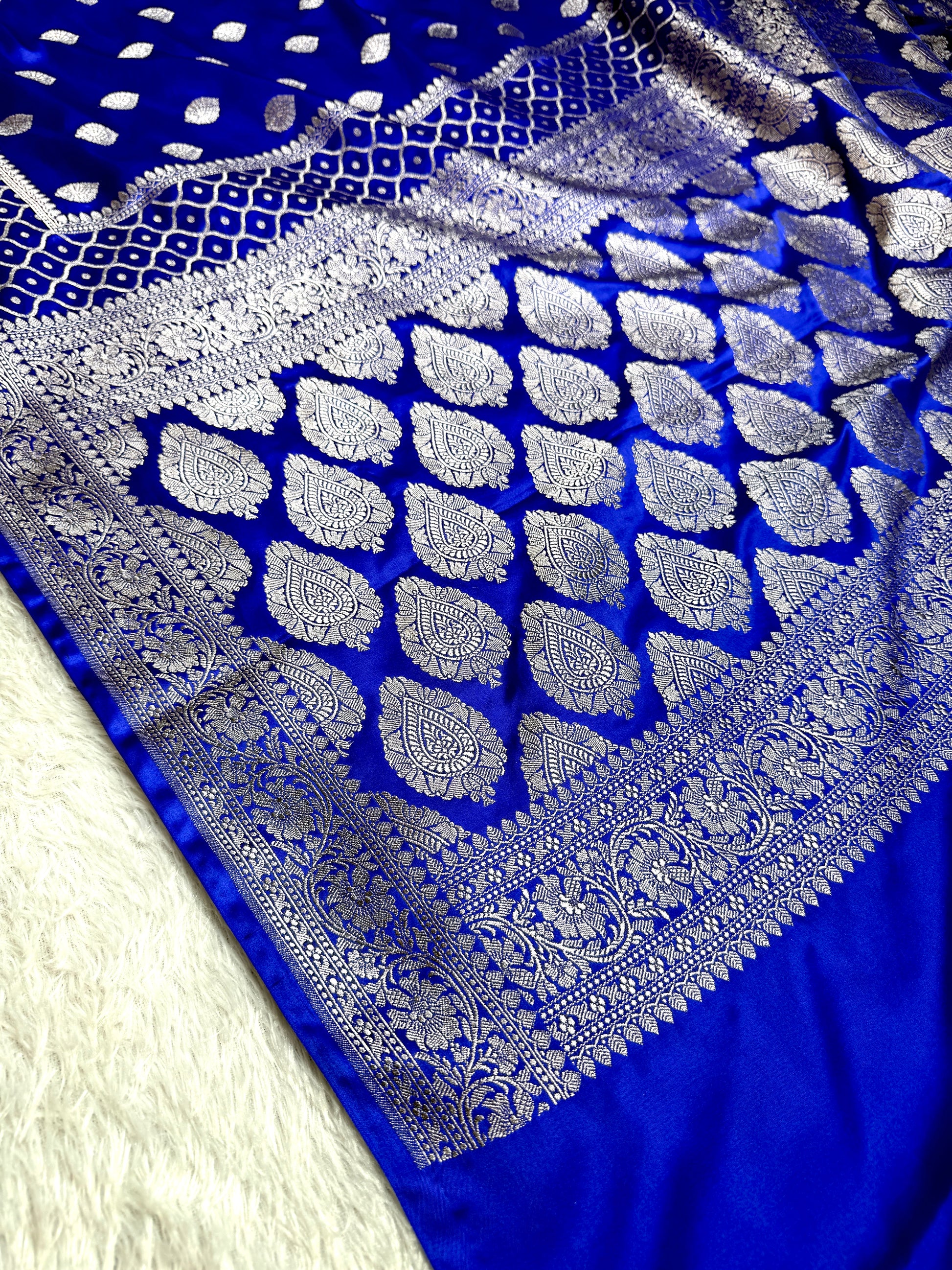 Royal Blue Banarasi Mashru Silk Saree with Jacquard Woven Paan Buta Design MKS090