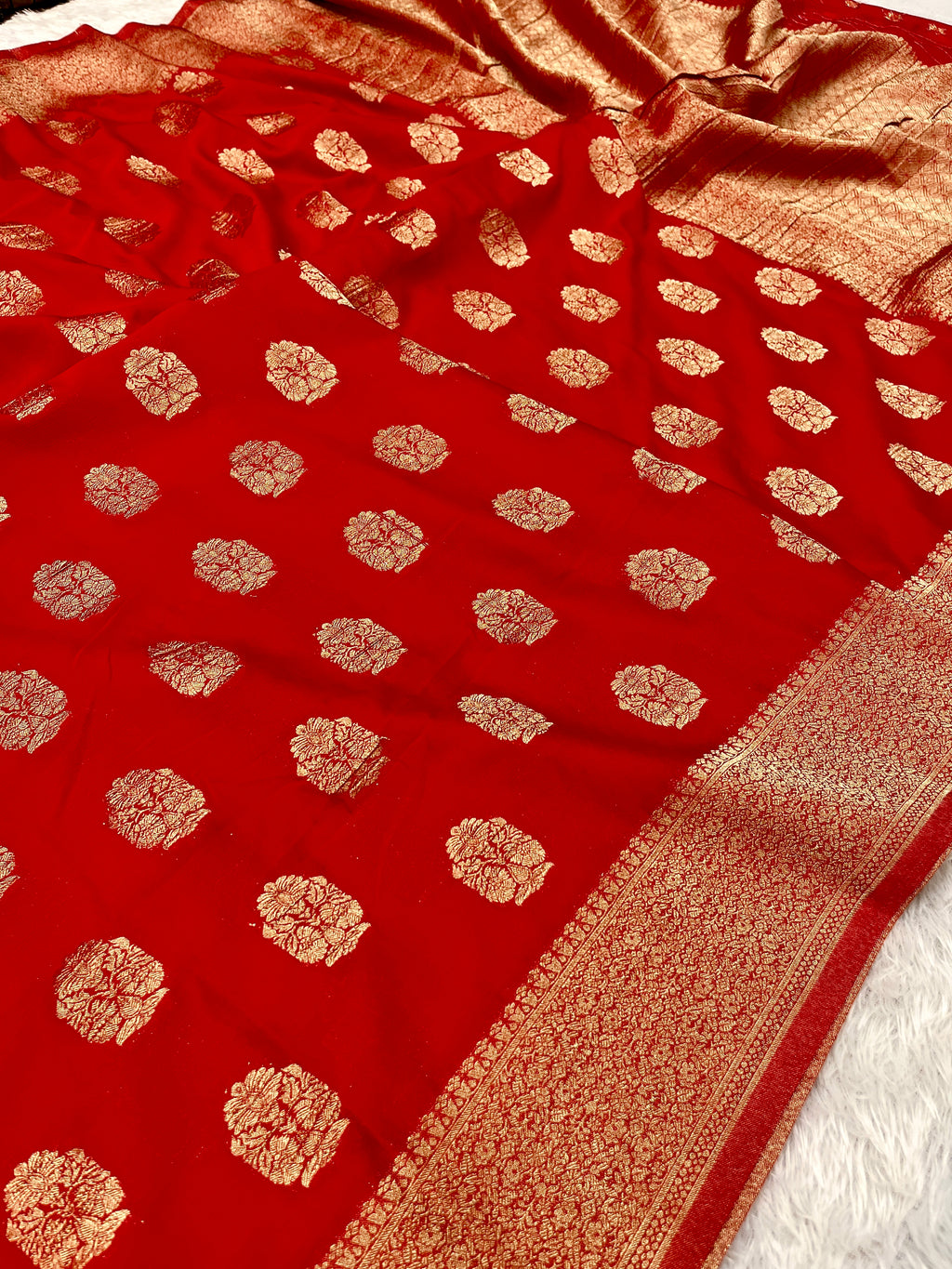 Chinon Silk Royal Buta   Design Red color  Saree CN08