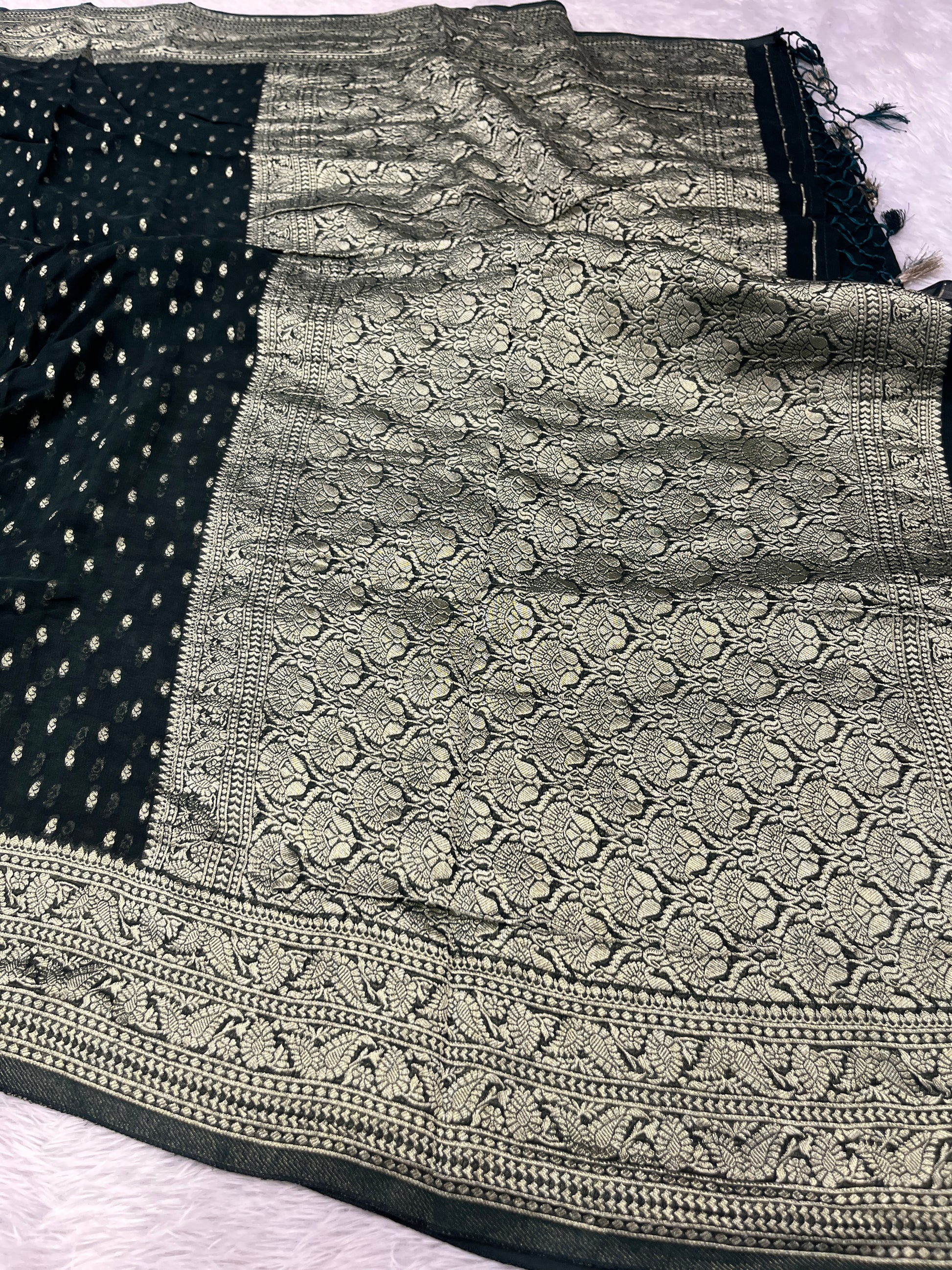 Banarsi Pure Natural Georgette Traditional Patti Buti  Design VSG05