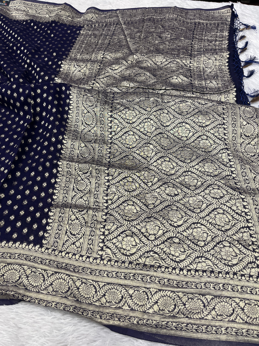 Banarsi Pure Natural Georgette Four flower Buti Design VSG02