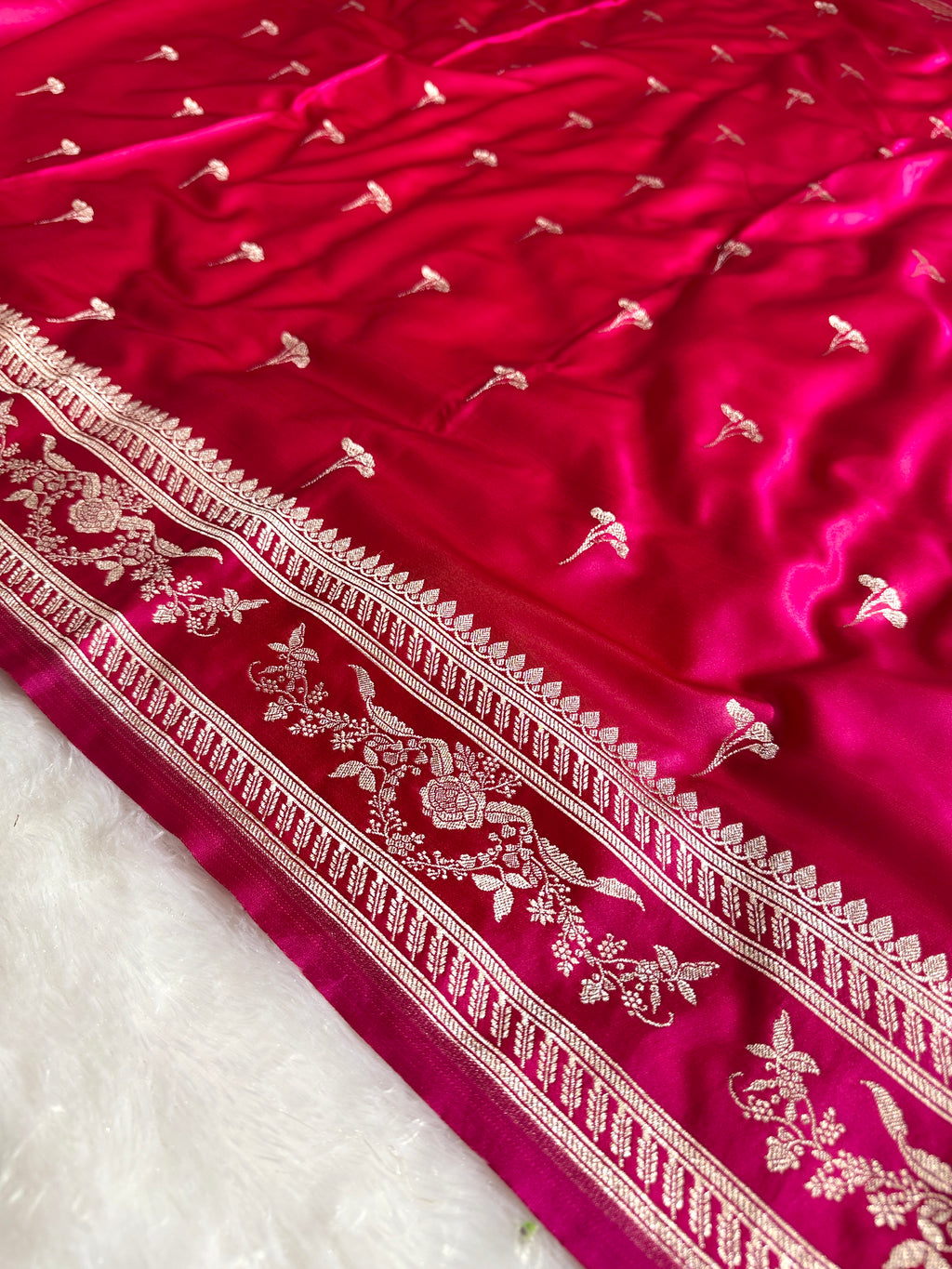 Dark Pink Banarasi Mashru Silk Saree with Jacquard Woven Flower Buta & Elegant Zari Highlights MKS086