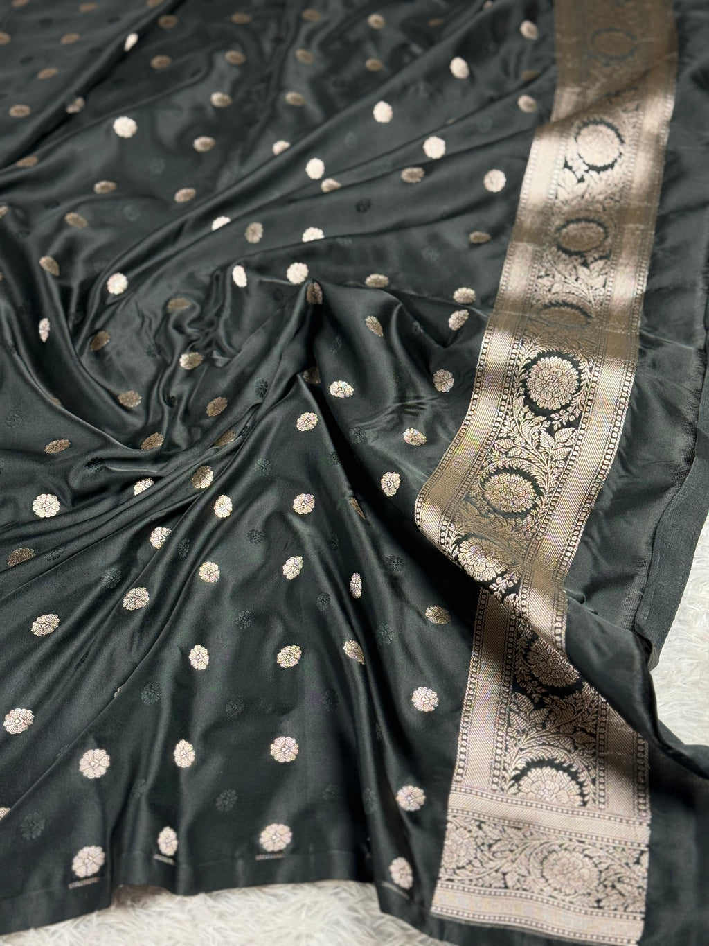 Designer Wine & Black Rangkat Mashru Kataan Silk Banarasi Saree – MKS673