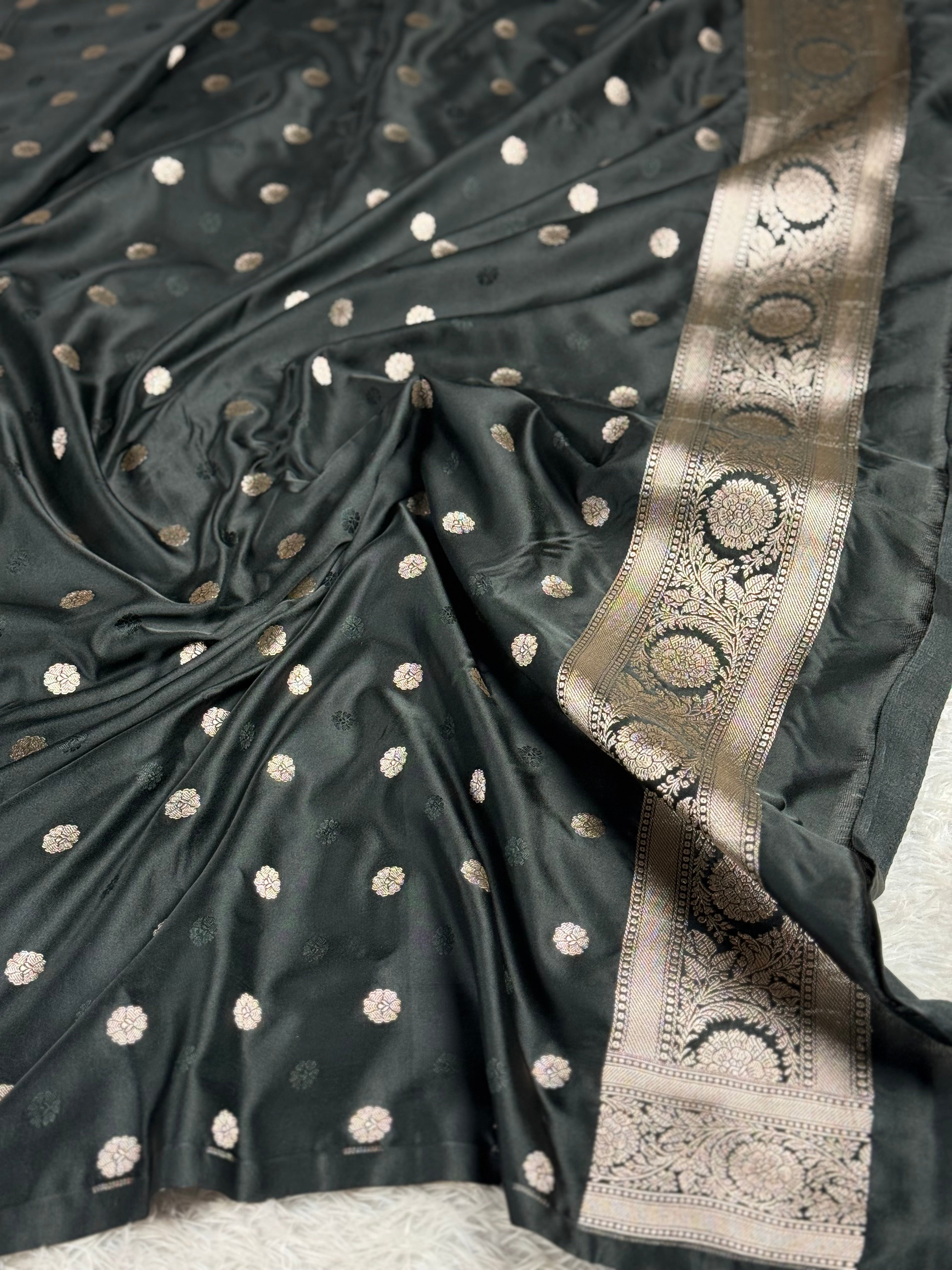 Designer Wine & Black Rangkat Mashru Kataan Silk Banarasi Saree – MKS673