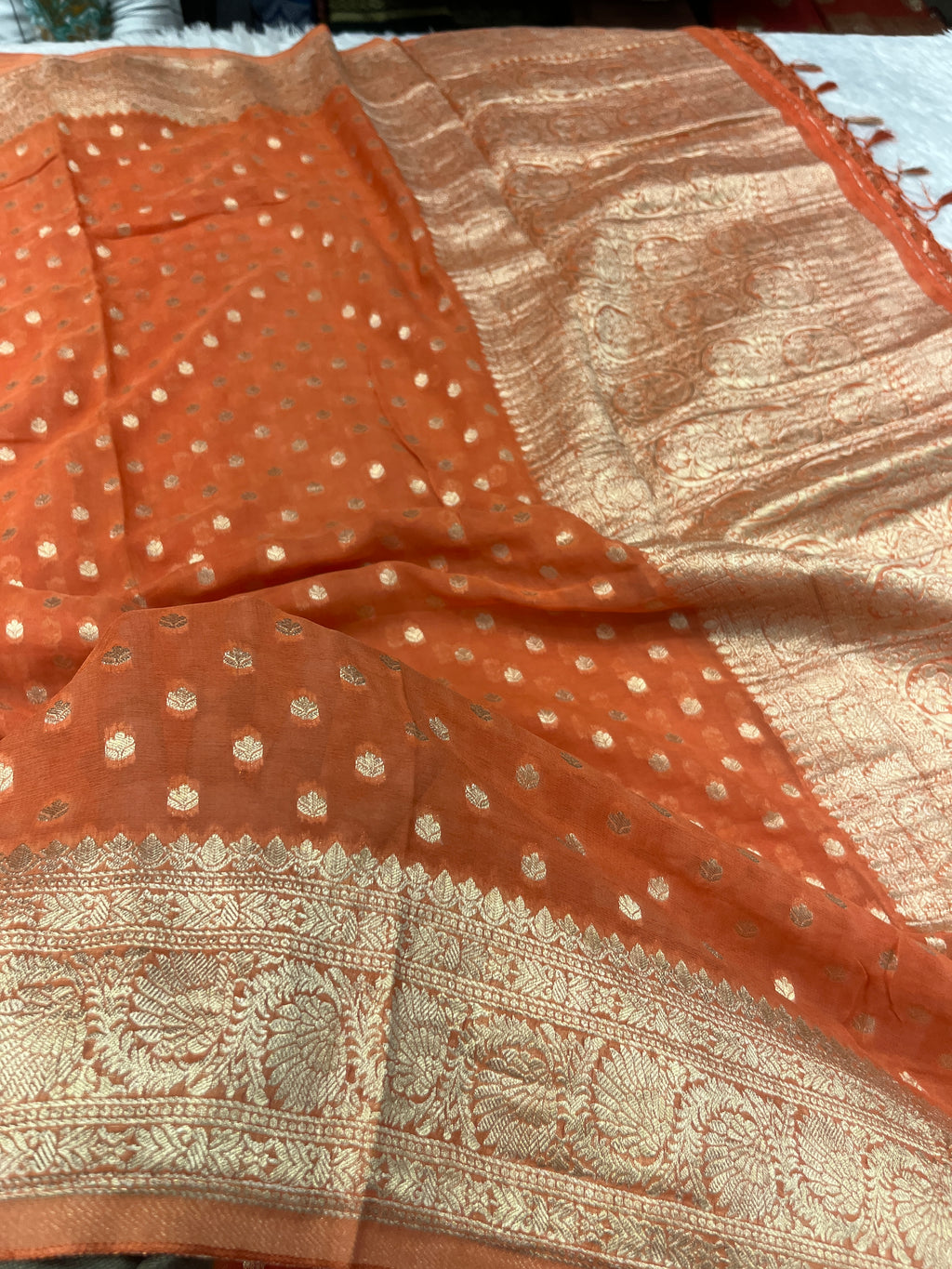 Banarsi Pure Natural Georgette Four flower Buti Design VSG02