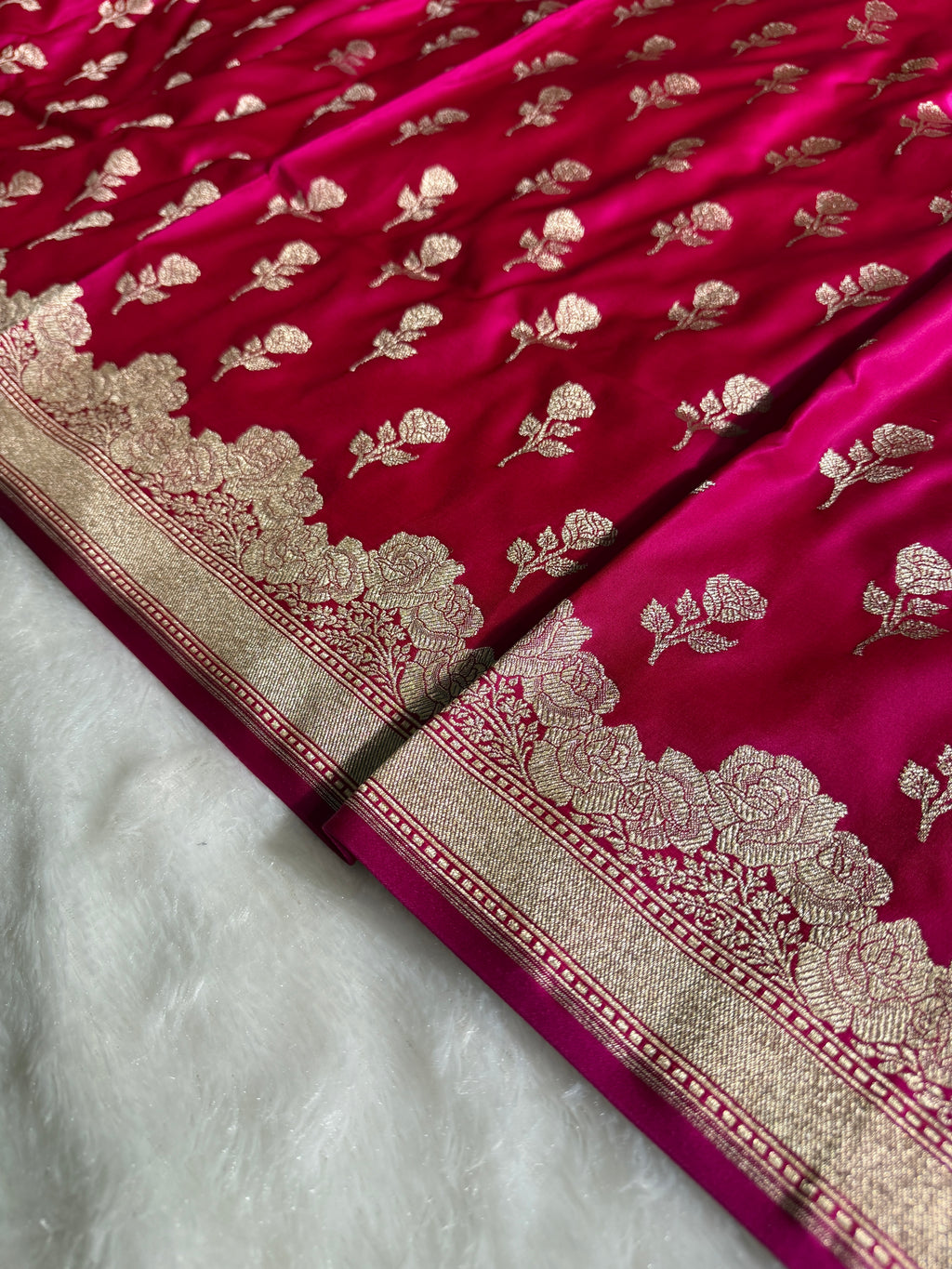 Dark Pink Mashru Kataan Banarasi Saree with Zari Buta Pattern and Rupa-Sona Zari Work MKS087