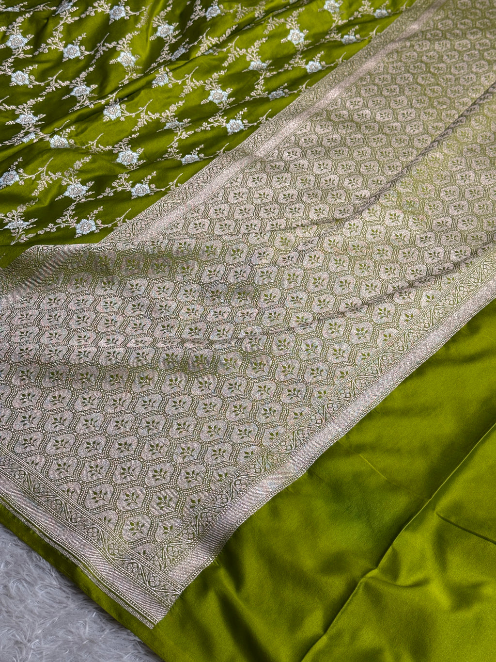 Elegant Pista Green Mashru Kataan Silk Saree with Silver Zari Meenakari Jaal Weaving MKS683