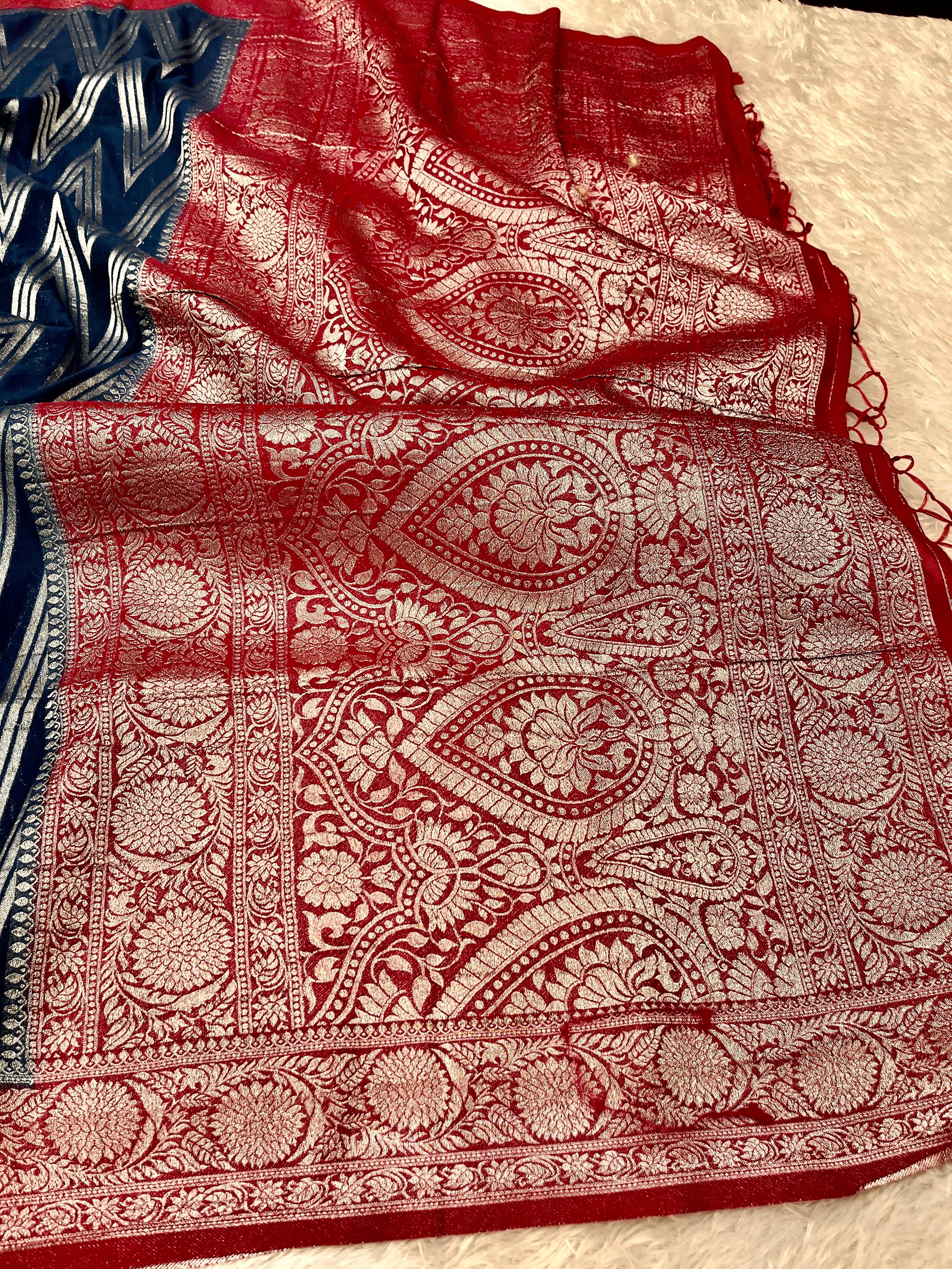 Chinon Silk Zig Zag Design Navy with Red Color Saree CN09