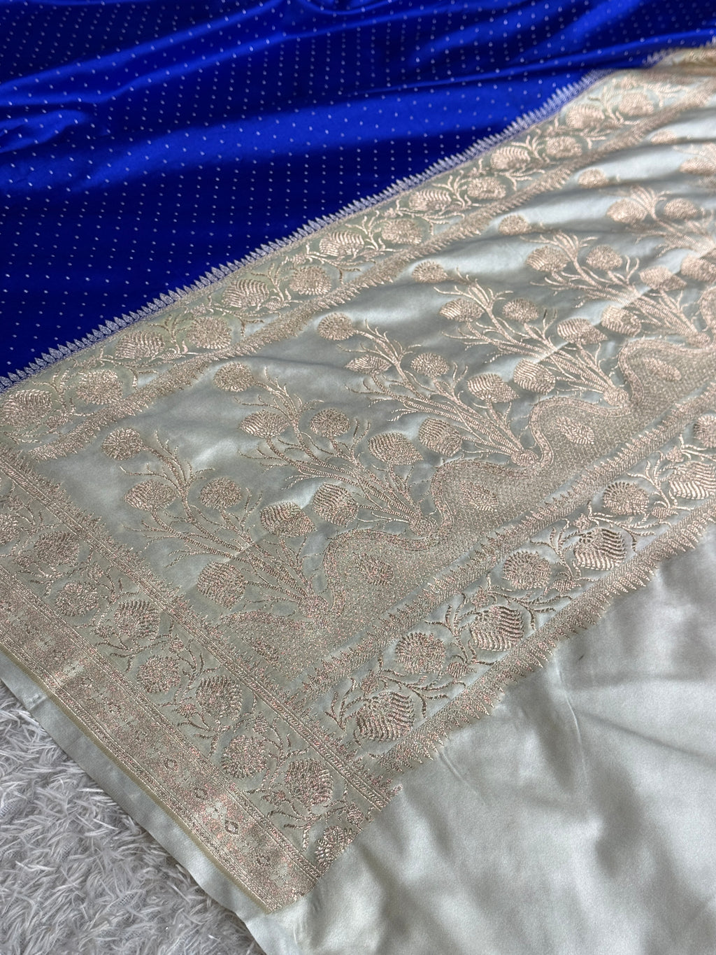 Royal Blue & Beige Mashru Saatan Silk Saree with All-Over Chunri Buti & Rich Zari Pallu – MKS833