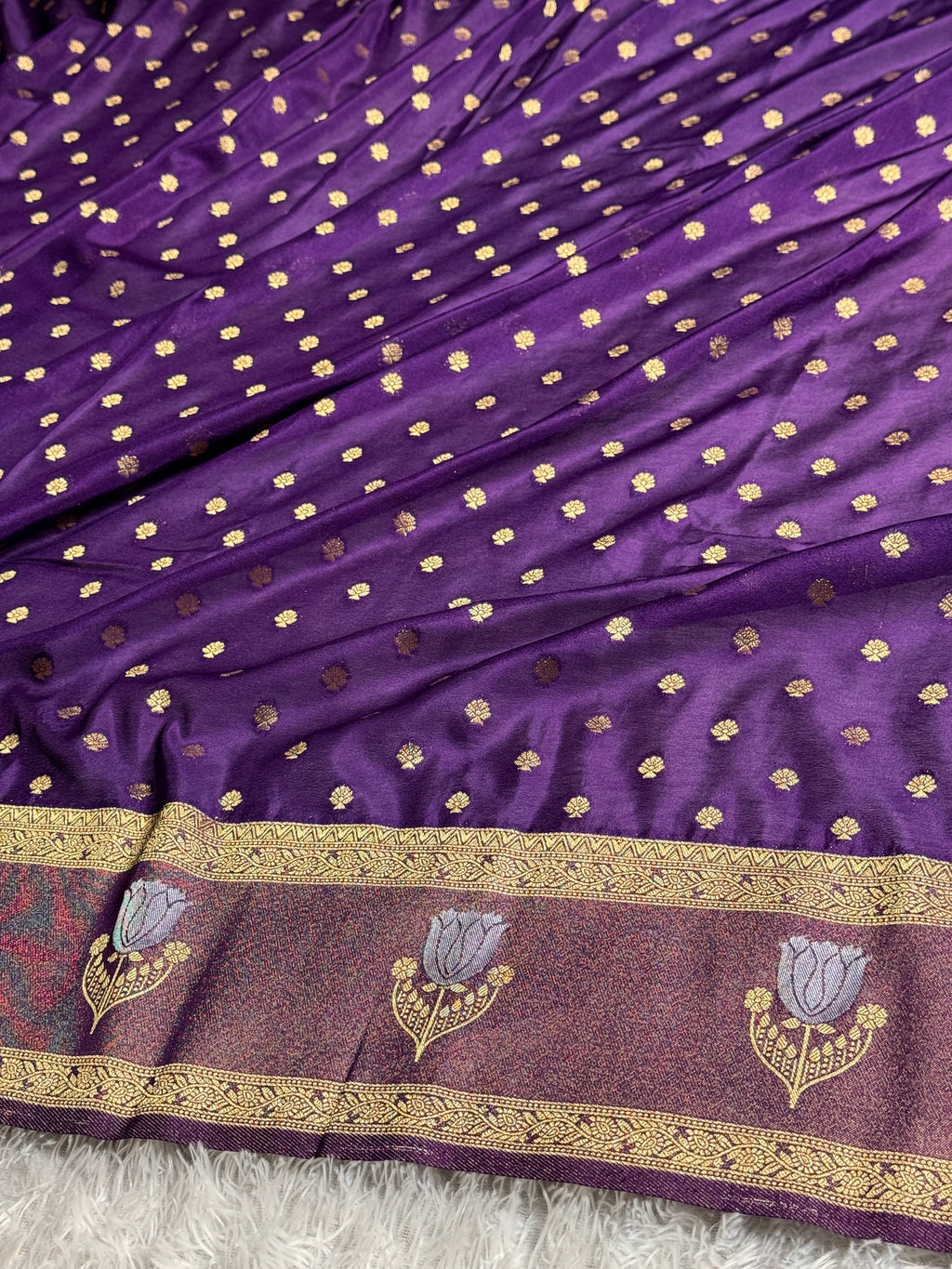 Semi Crepe Georgette Saree with All Over Buta Woven Design & Rich Zari Pallu | SS52