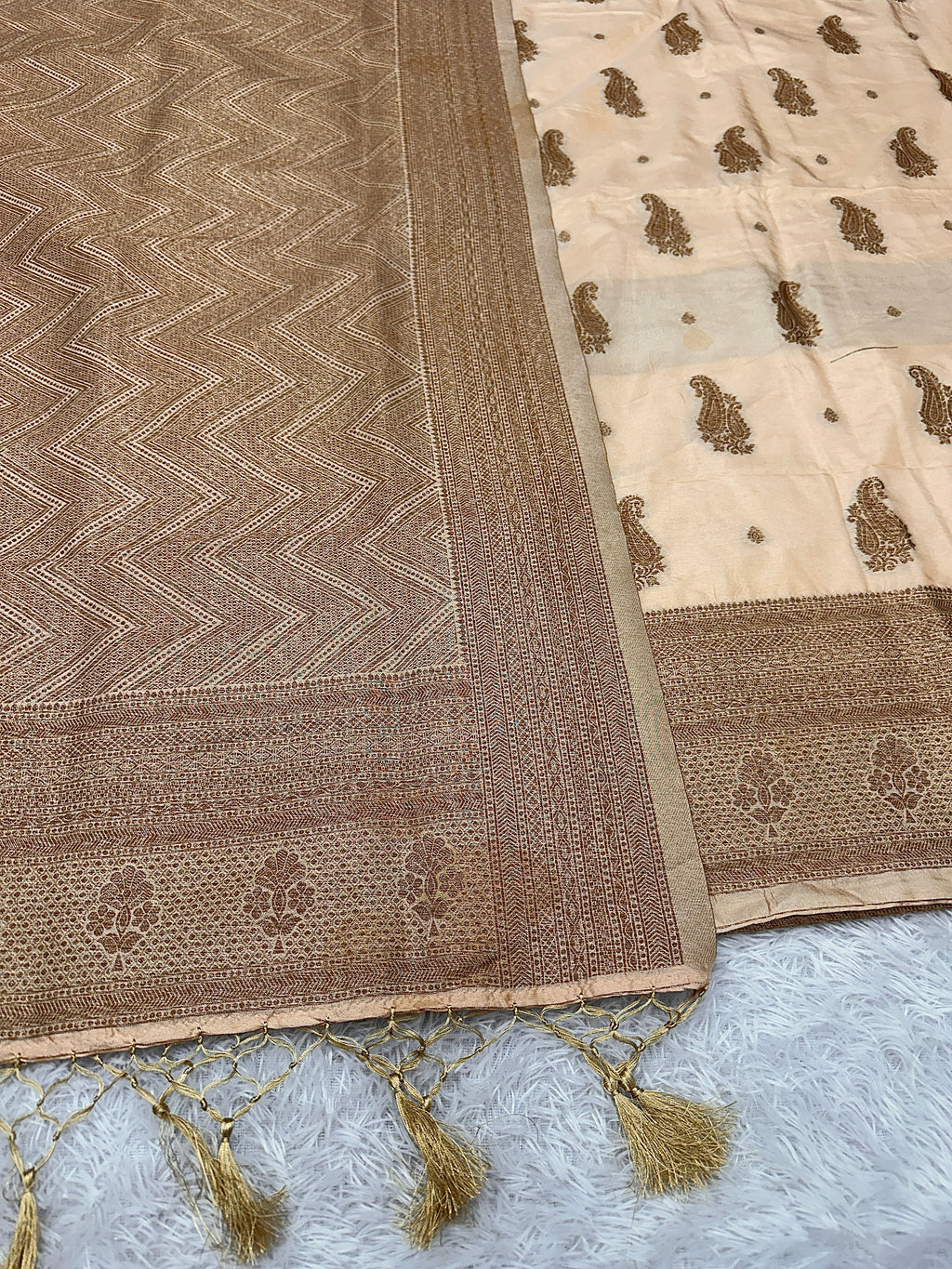 Banarasi Soft Silk 3 Piece Ladies Suit with Antique Zari Woven Work – MSS27