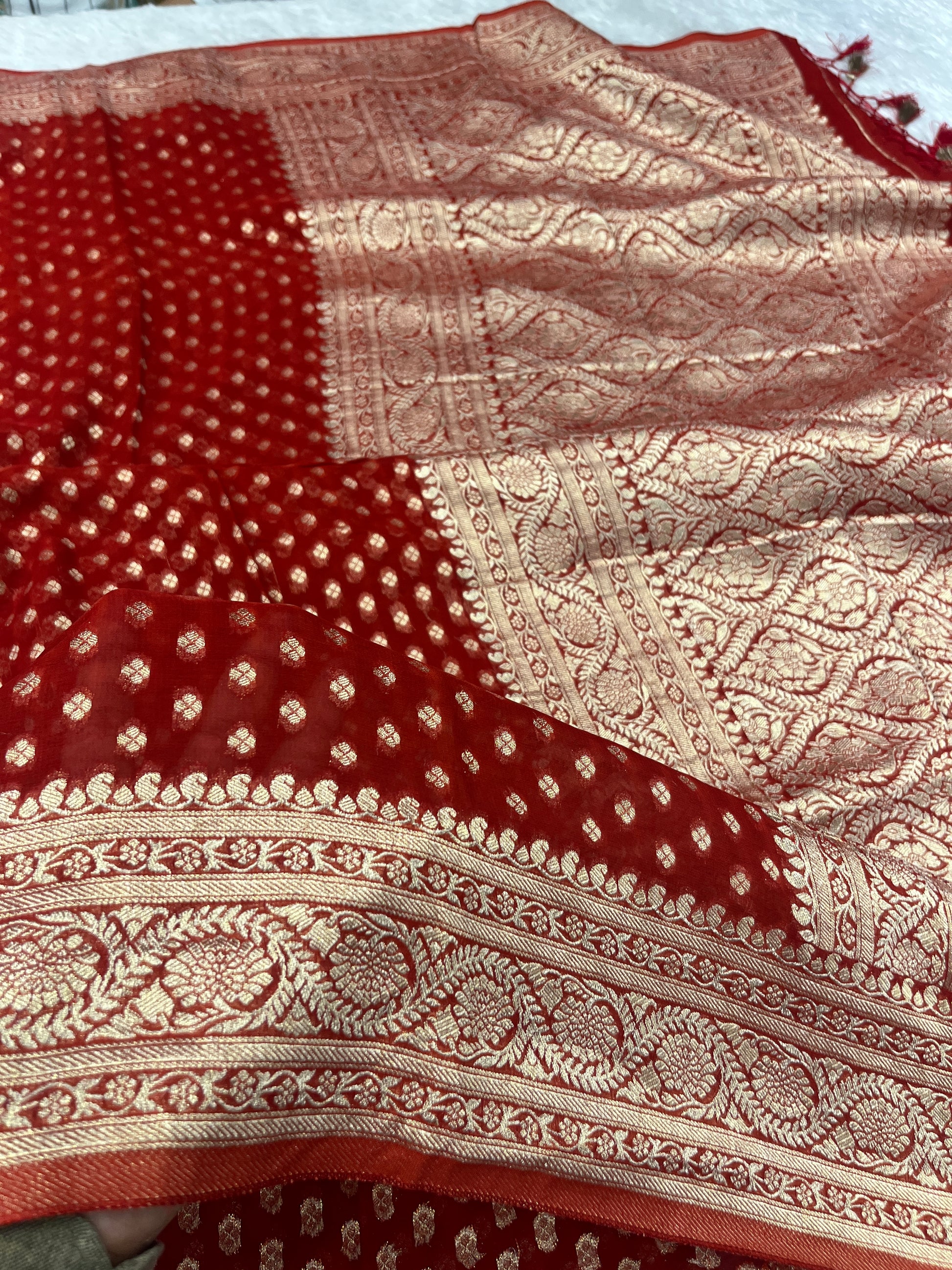 Banarsi Pure Natural Georgette Four flower Buti Design VSG02