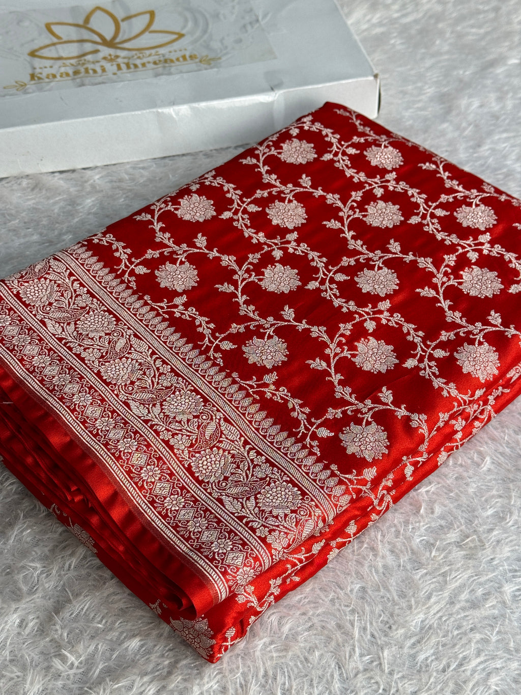 Red Mashru Kataan Silk Banarasi Saree with Meenakari Zari Jaal Design | MKS745