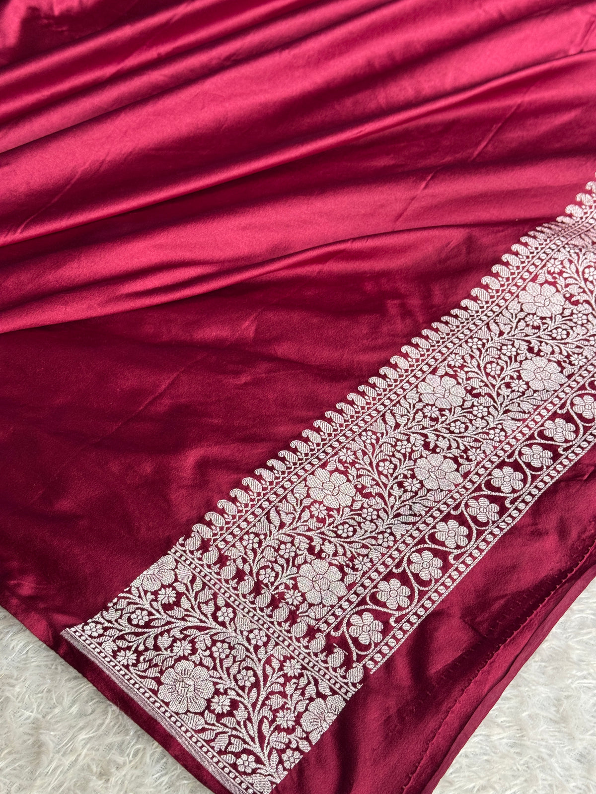 Wine Mashru Kataan Silk Saree with Tanchoi Zari Meena Weaving & Rich Zari Pallu – MKS838