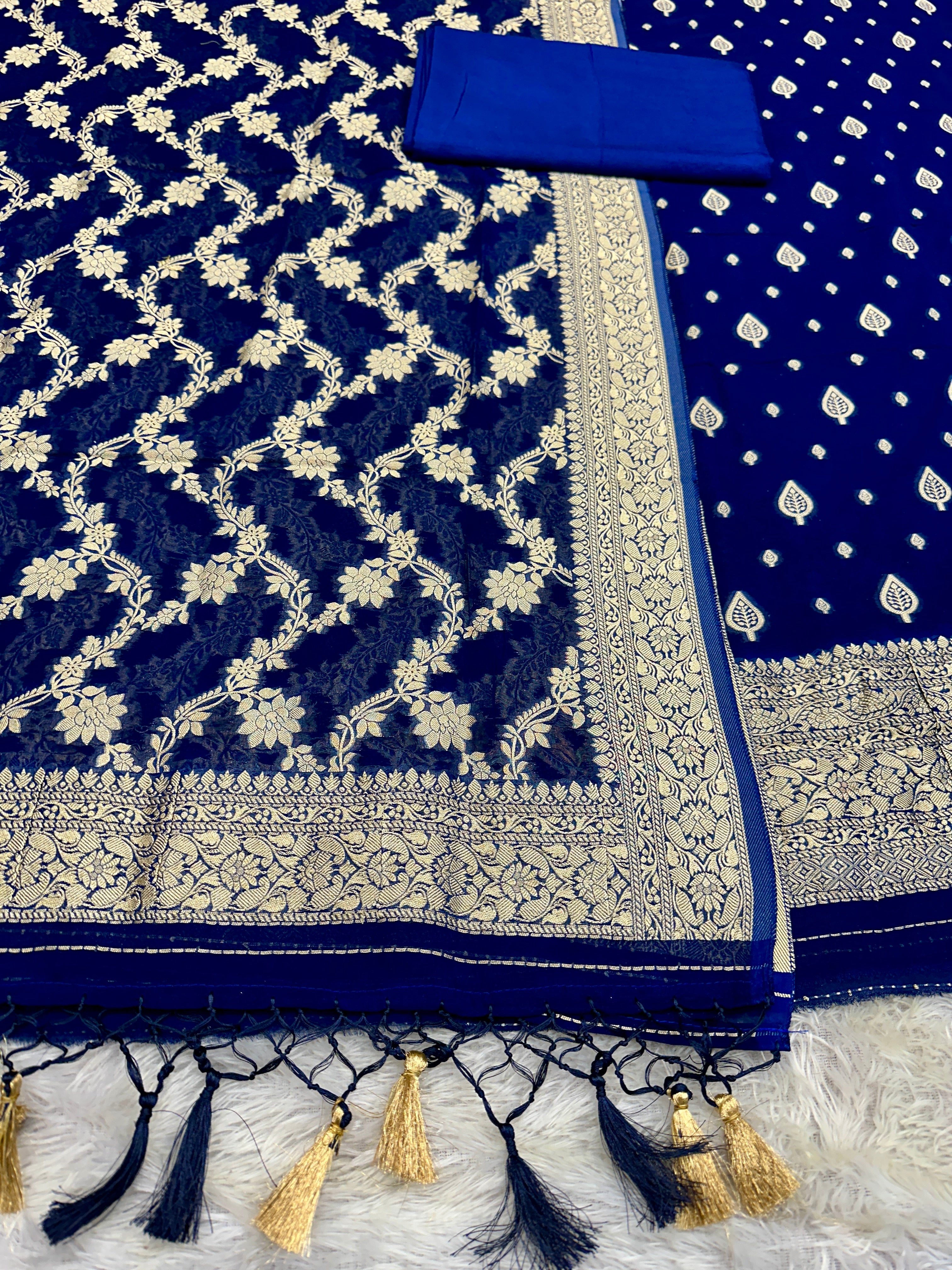 Banarasi Jacquard Zari Georgette Suit Dress – 3 Pc Set MSS24