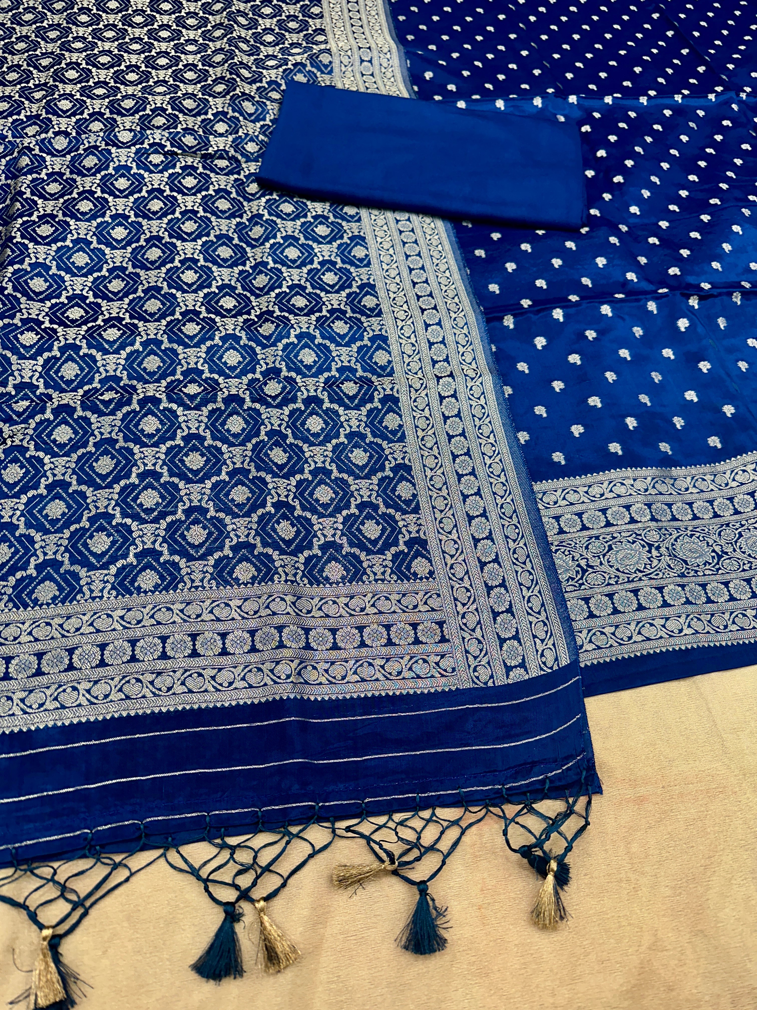 ✨ Banarasi Jacquard Gap Buti HO Silk 3-Piece Unstitched Dress Material MSS17