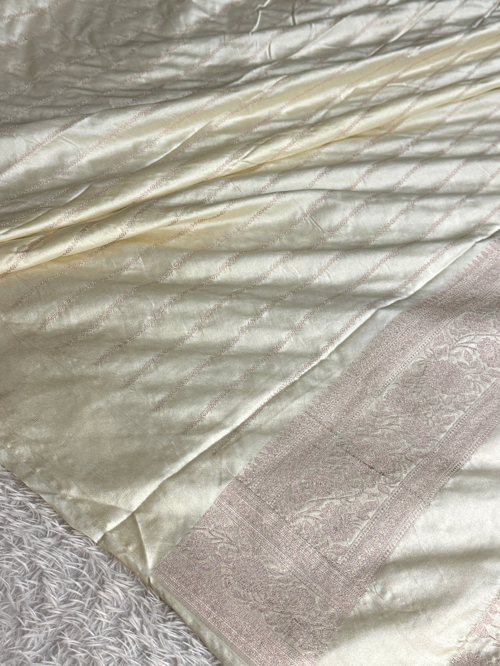 MKS794 | Elegant Mashru Kataan Silk Jaal Woven Banarasi Saree