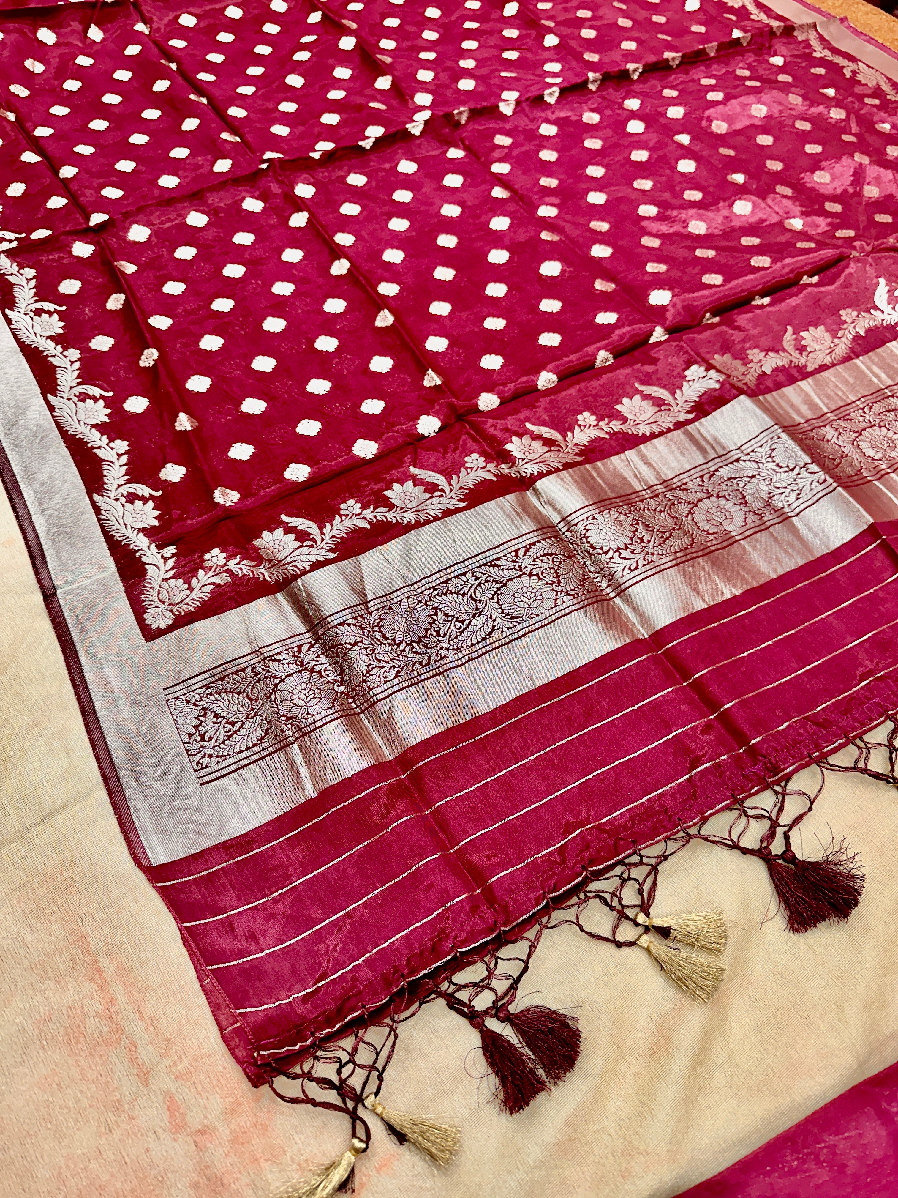 ✨ Banarasi Jacquard Gap Buti HO Silk 3-Piece Unstitched Dress Material MSS20