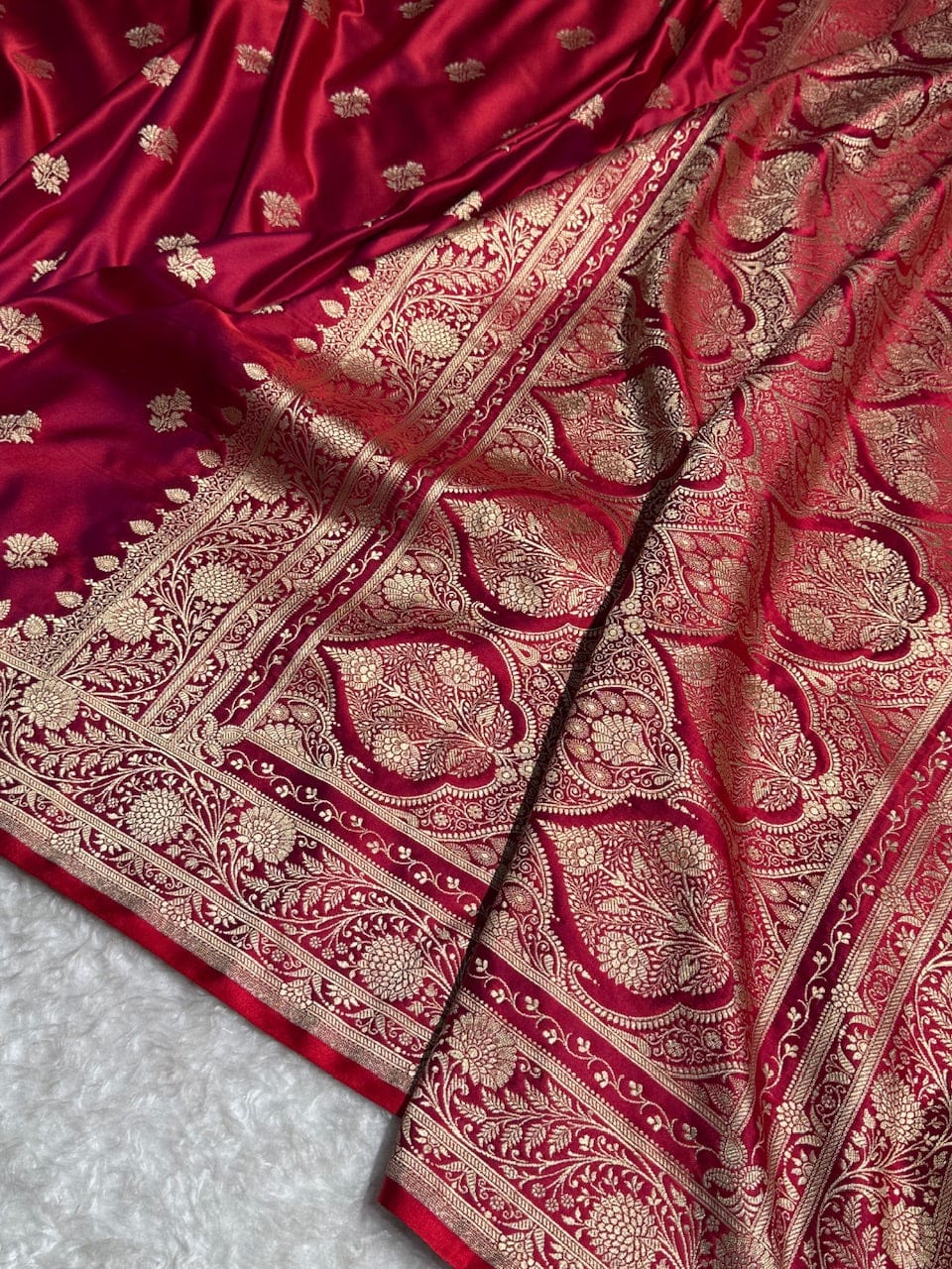 Banarasi Mashru Kataan Silk Saree Featuring Fancy Buta Pattern with Ikkat Border & Zari Pallu – MKS408