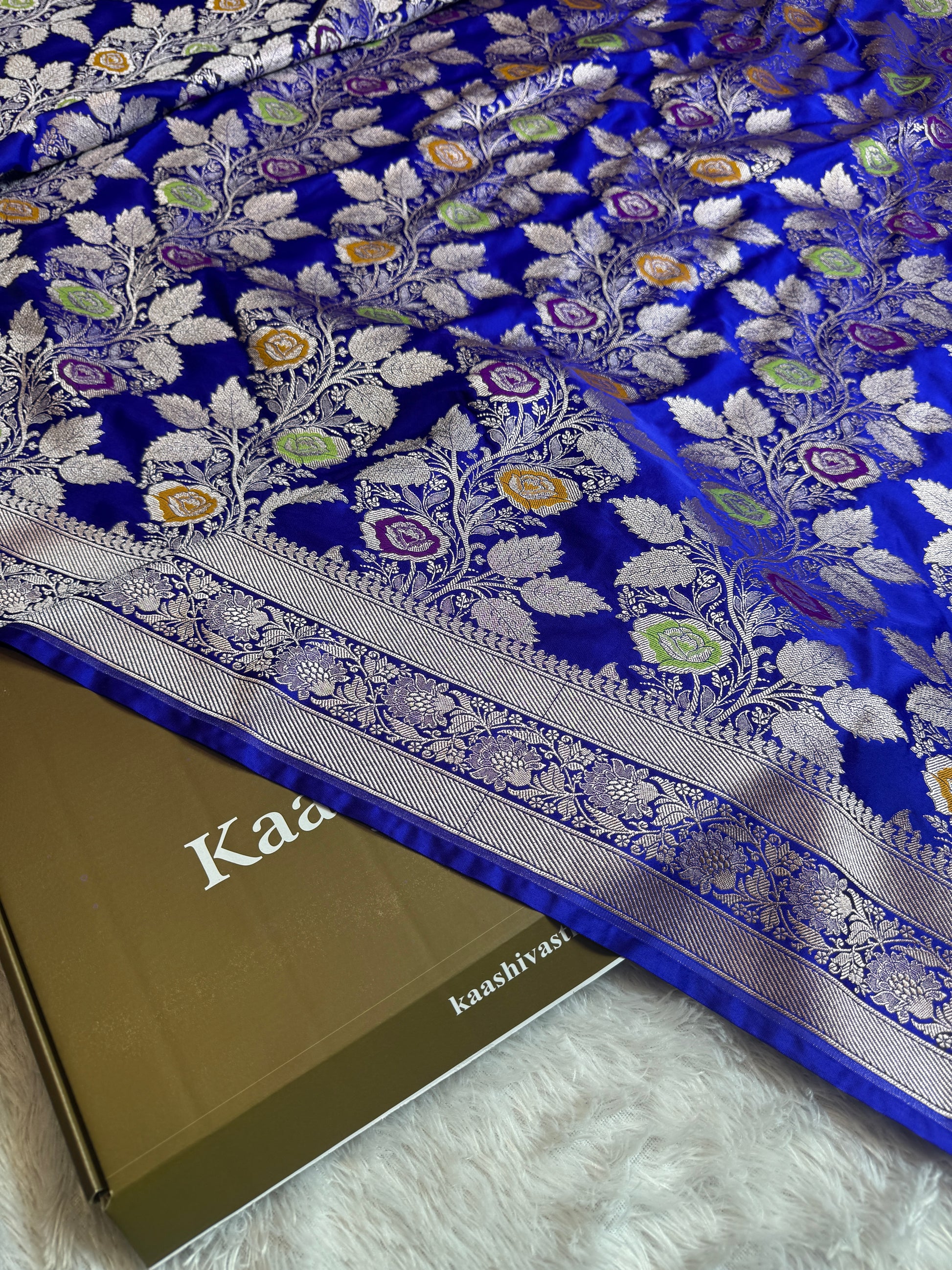 Royal Blue Color Saree in Flower Woven Pattern MKS081