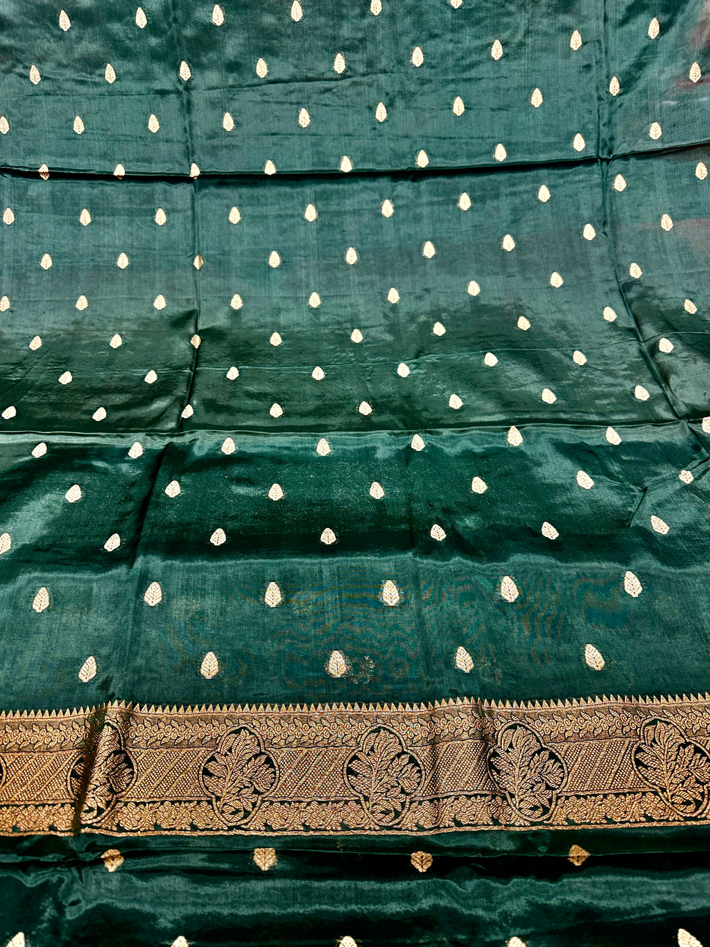 ✨ Banarasi Jacquard Gap Buti HO Silk 3-Piece Unstitched Dress Material MSS21