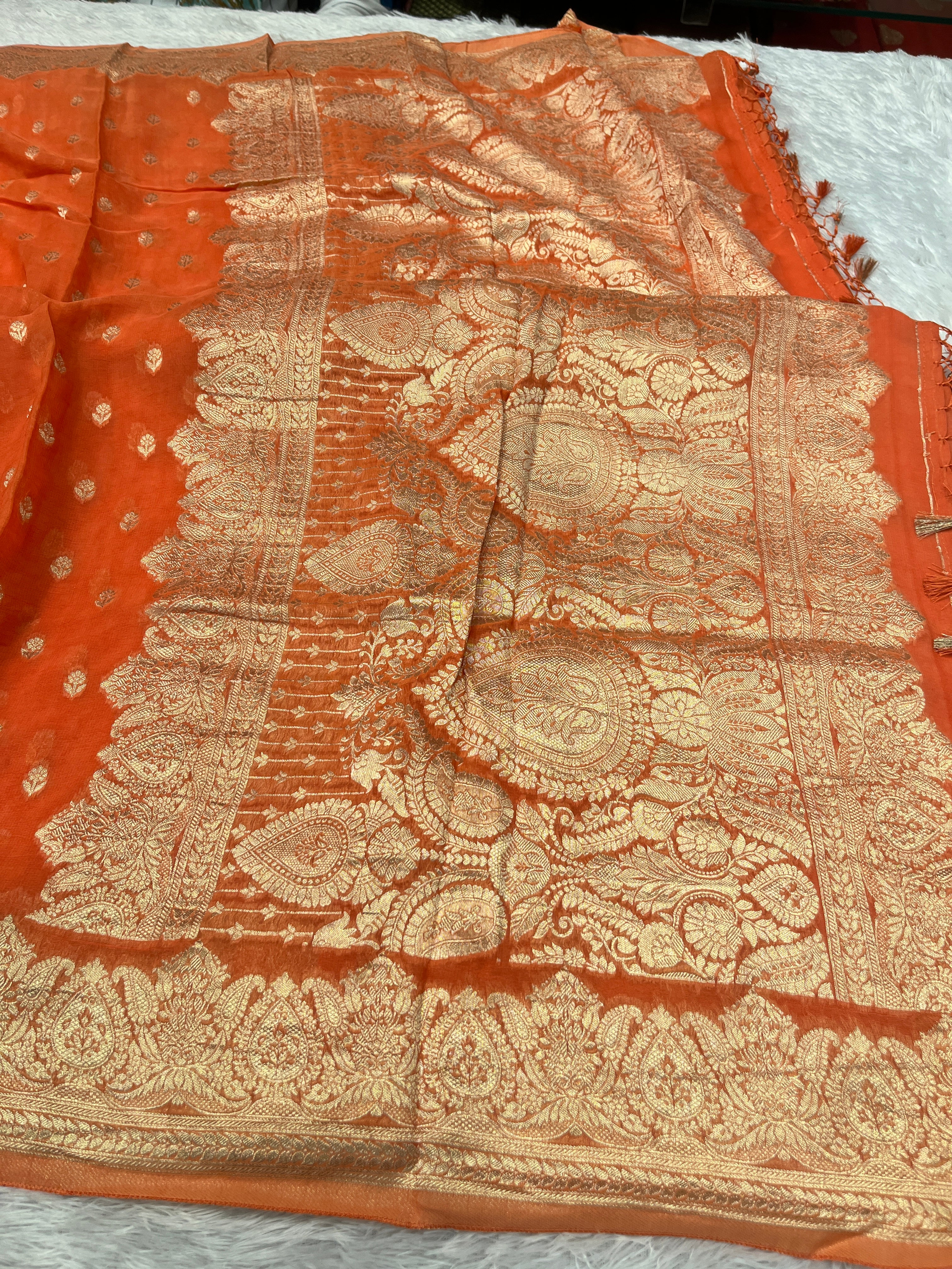 Banarsi Pure Natural Georgette Traditional Buta Design VSG04