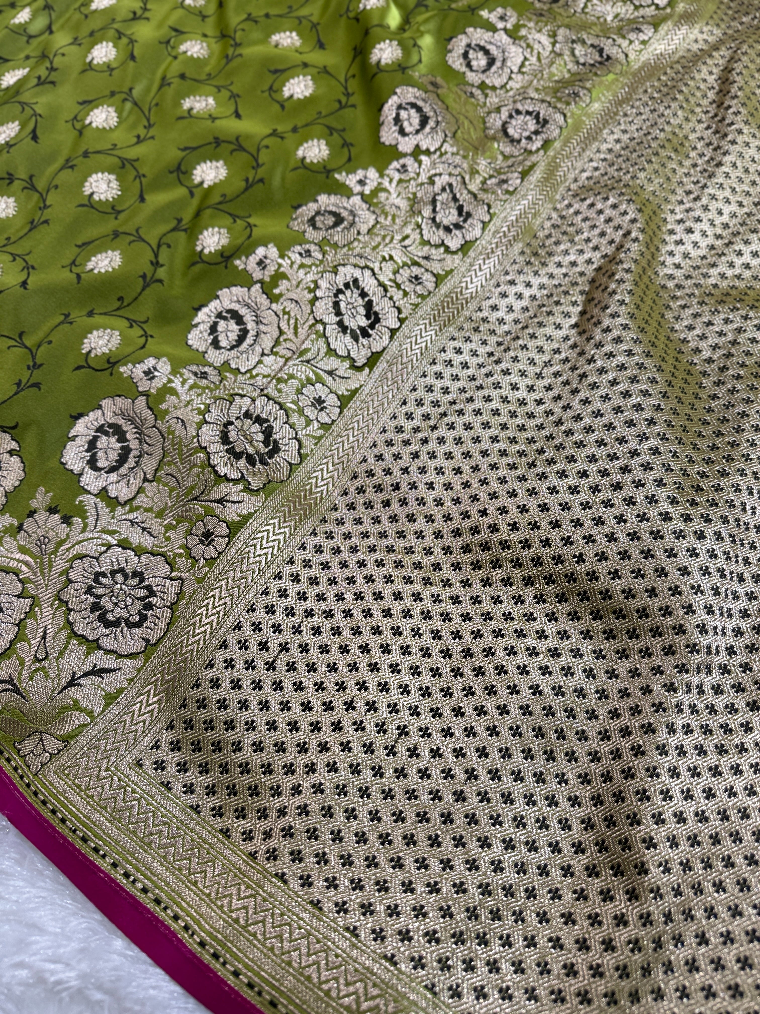 Pista Green Banarasi Mashru Kataan Silk Saree with Tanchoi Floral Weaving & Fancy Banarasi Border MKS102