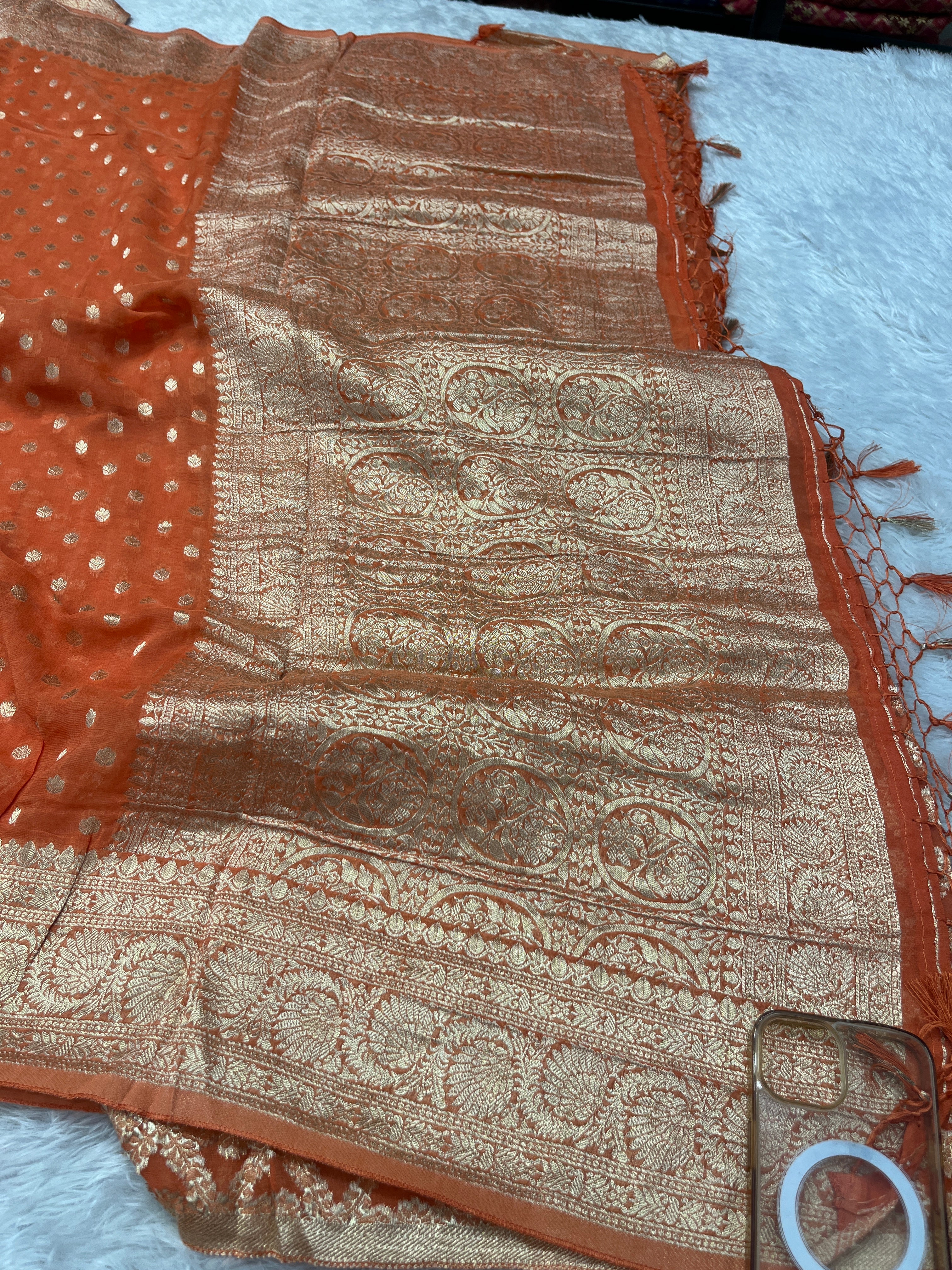 Banarsi Pure Natural Georgette Four flower Buti Design VSG02