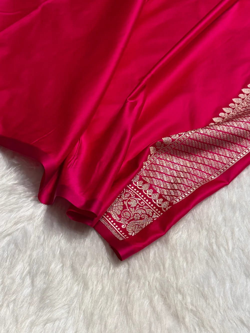 Banarasi Mashru Kataan Silk Saree Featuring Aaddha Zari Weave with Rich Zari Pallu – MKS413