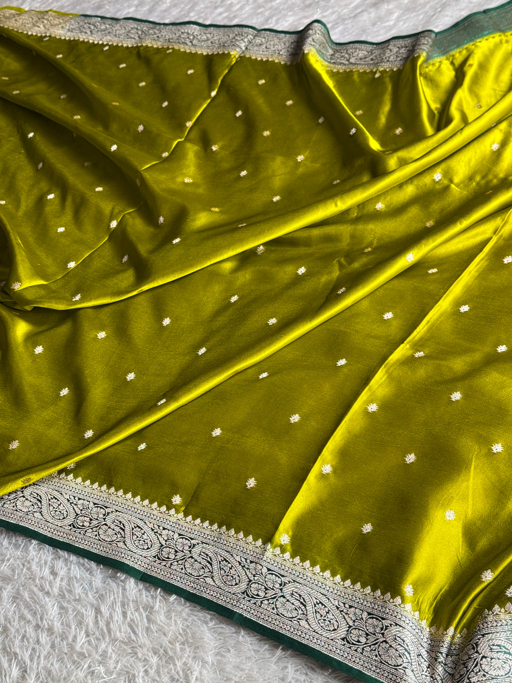 Pista green with bottle Green Mashru Kataan Silk Saree with Buta Woven Design MKS651