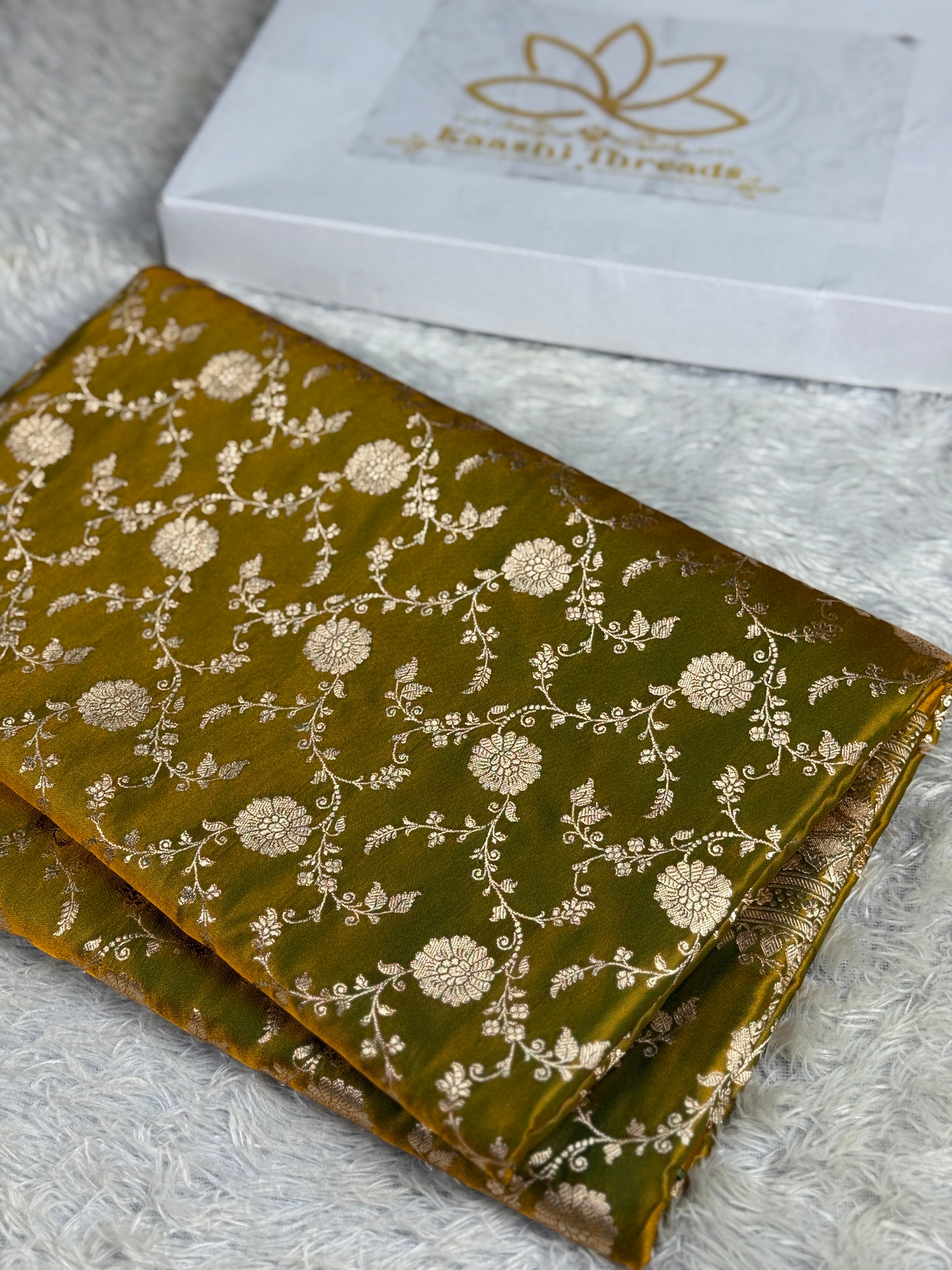 Mehandi Yellow Jangla Woven Mashru Kataan Silk Banarasi Saree with Rich Jacquard Pallu – MKS501 | Kaashi Threads