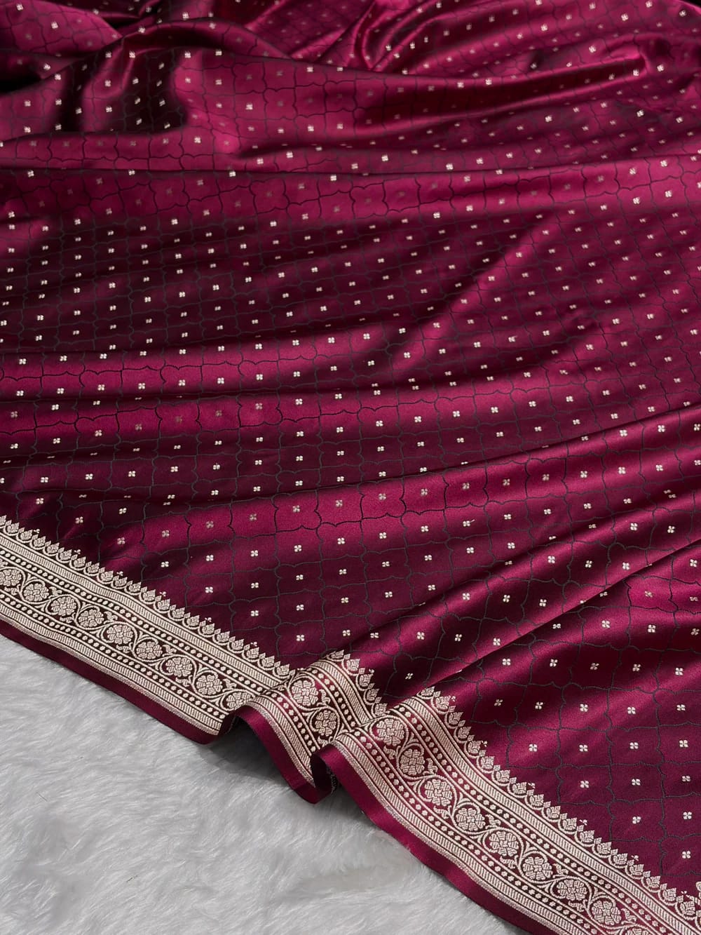 ✨ Mashru Kataan Silk Saree with Tanchoi Woven Pattern, Zari Border & Rich Zari Pallu MKS416