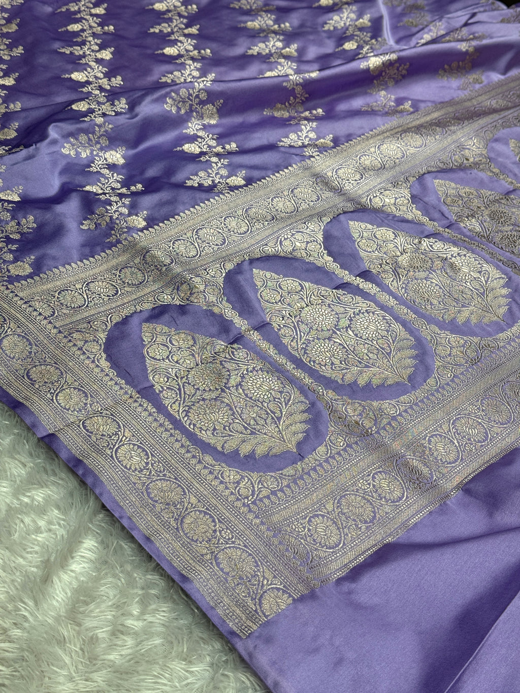 Lavender Premium Banarasi Mashru Silk Saree with Jaal Woven Pattern MKS142