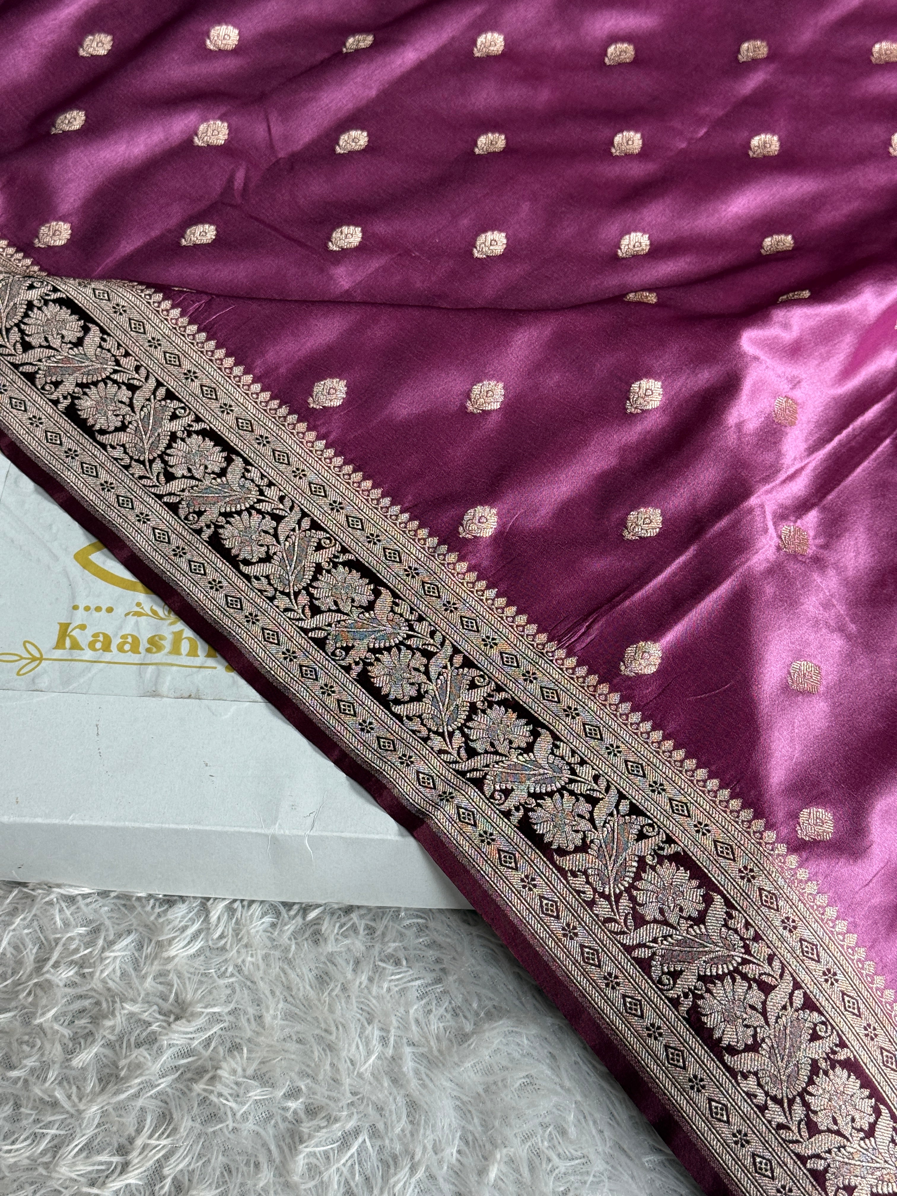 Elegant Gajari Pink Mashru Kataan Silk Banarasi Saree with Brown Contrast Border – MKS672