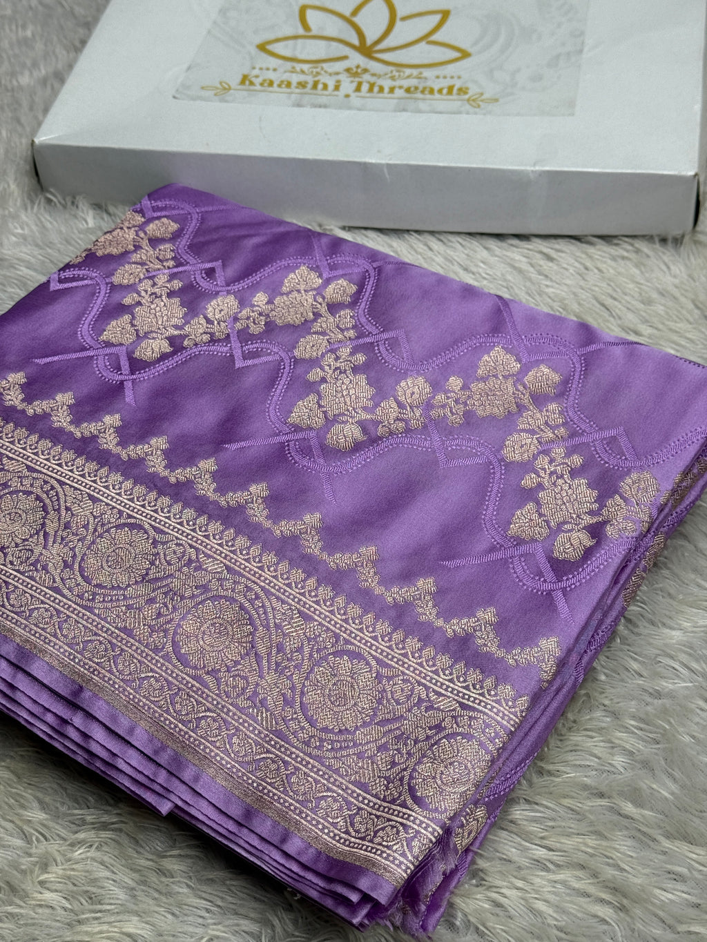 MKS303 – Mauve Banarasi Mashru Silk Saree with Jaal Woven Design & Rupa Sona Zari
