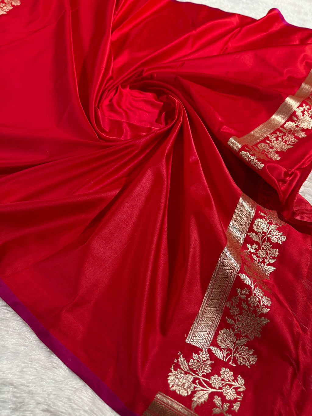Red Banarasi Mashru Silk Saree with Leaf Buta Jacquard Woven Design