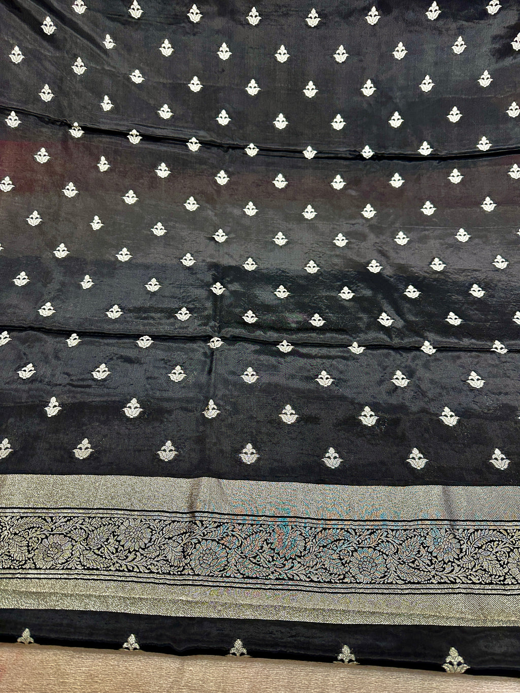 ✨ Banarasi Jacquard Gap Buti HO Silk 3-Piece Unstitched Dress Material MSS24